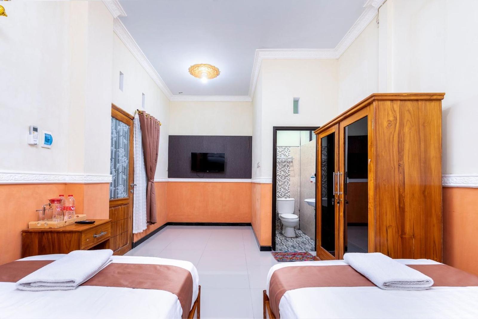 Standard Twin Room - Photo 3