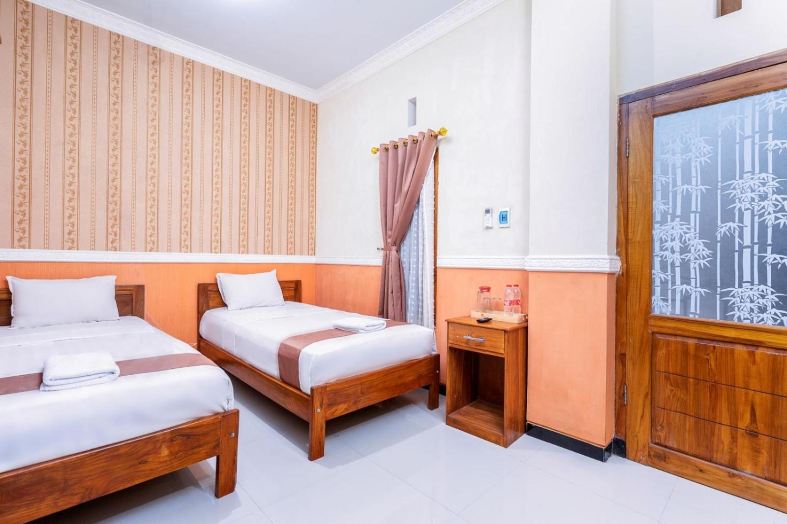 Standard Twin Room - Photo 1