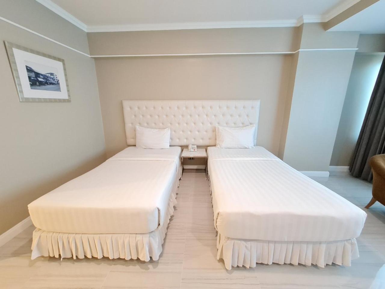 Deluxe Twin Room - Photo 3