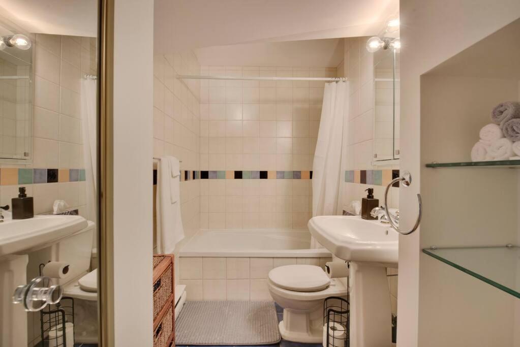 Two-Bedroom House photo 2
