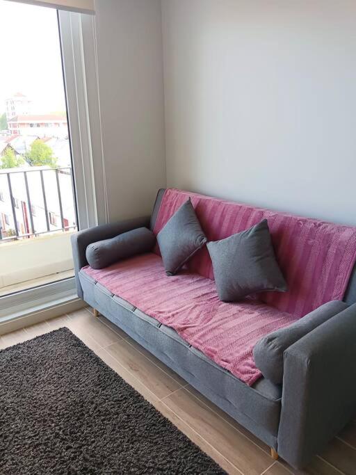 One-Bedroom Apartment photo 2