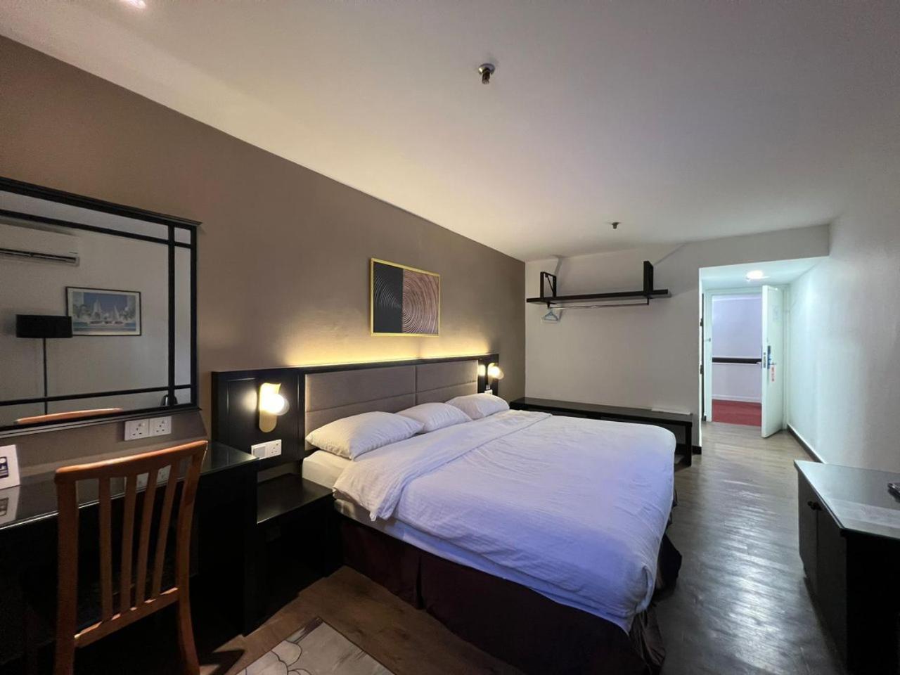 Deluxe Double Room photo 3