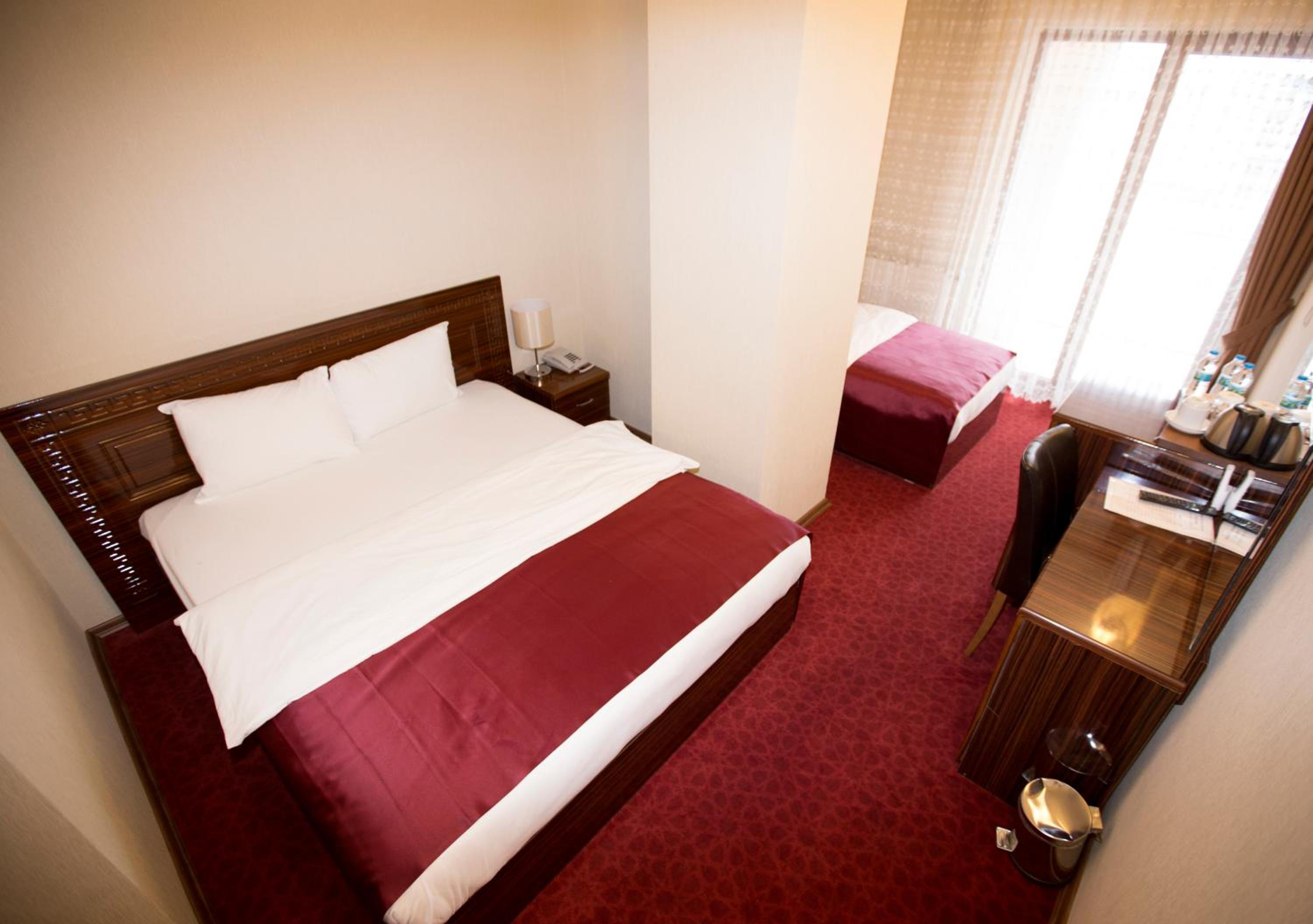 Standard Triple Room photo 2