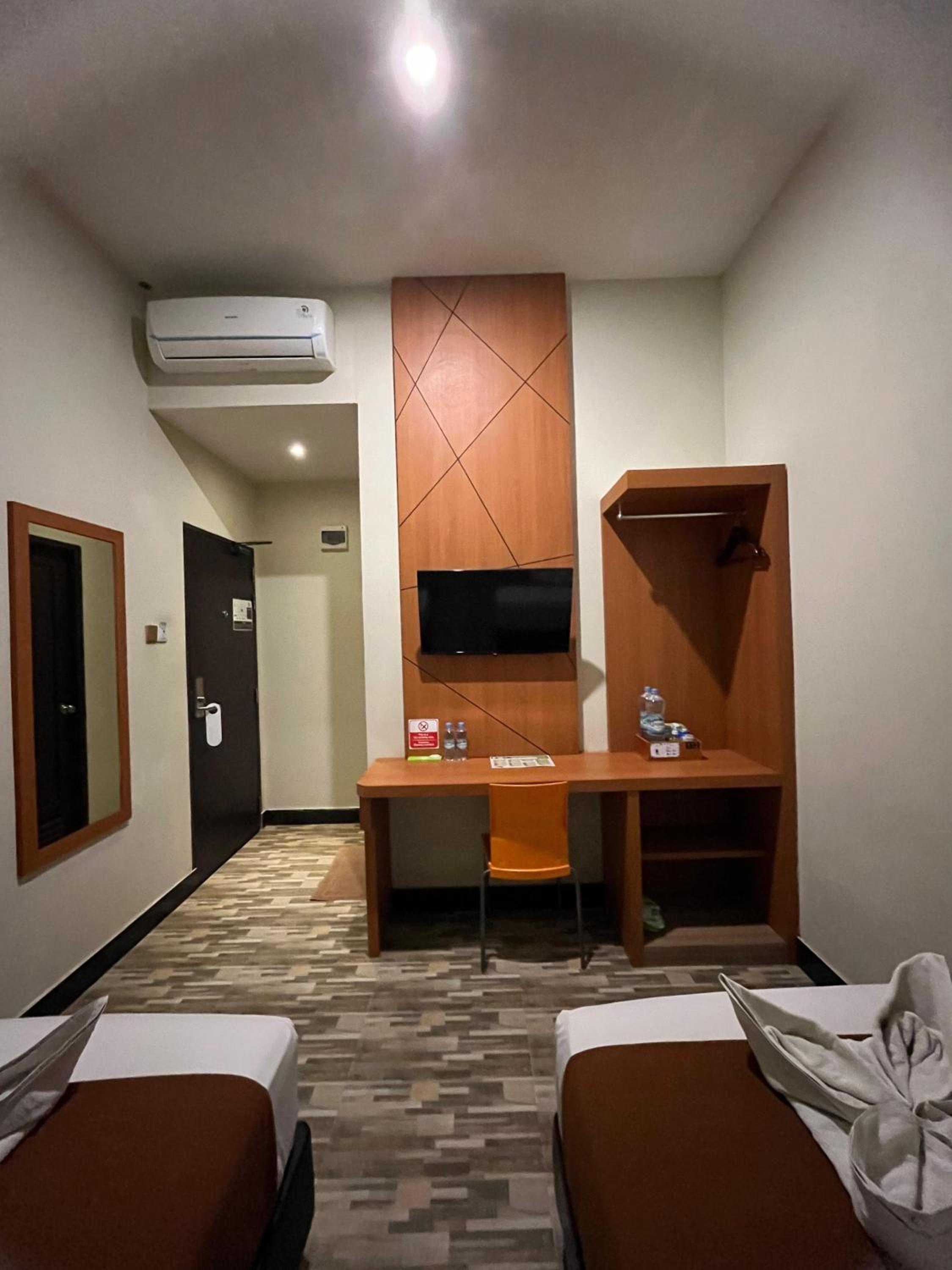 Deluxe Twin Room - Photo 3