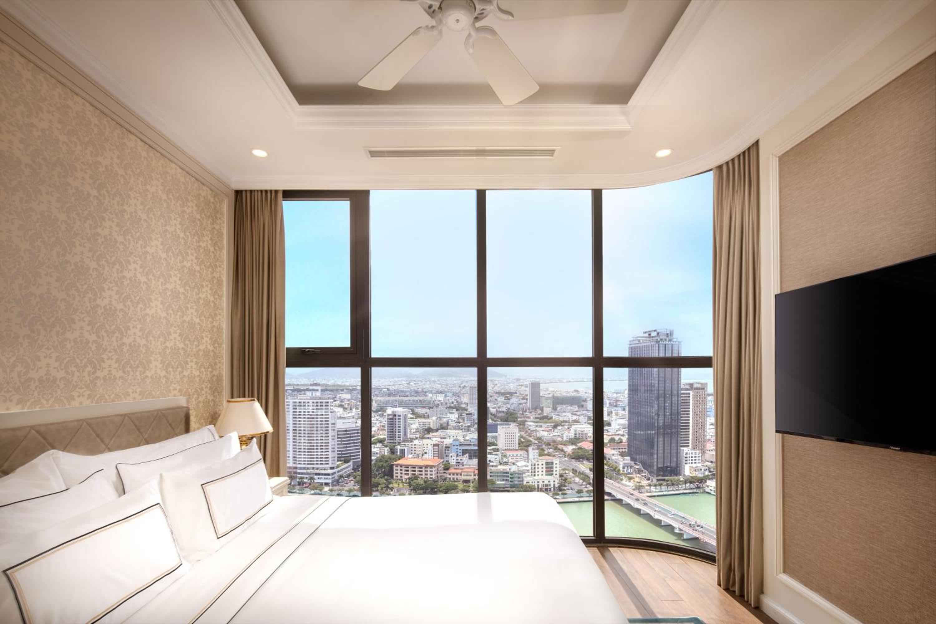Grand Premium Room