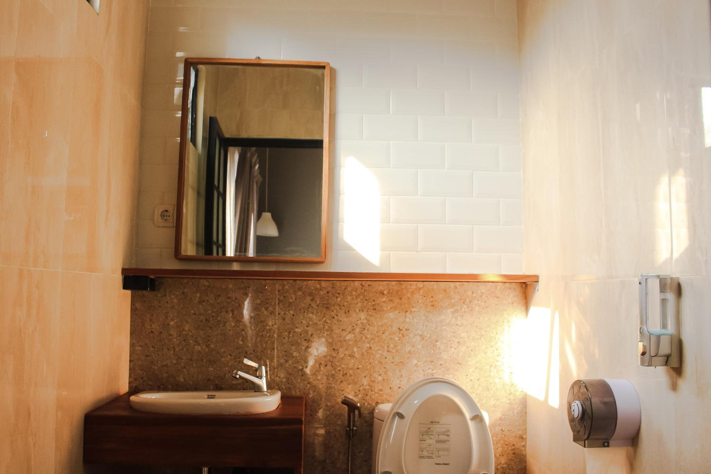 Deluxe Room - Photo 2