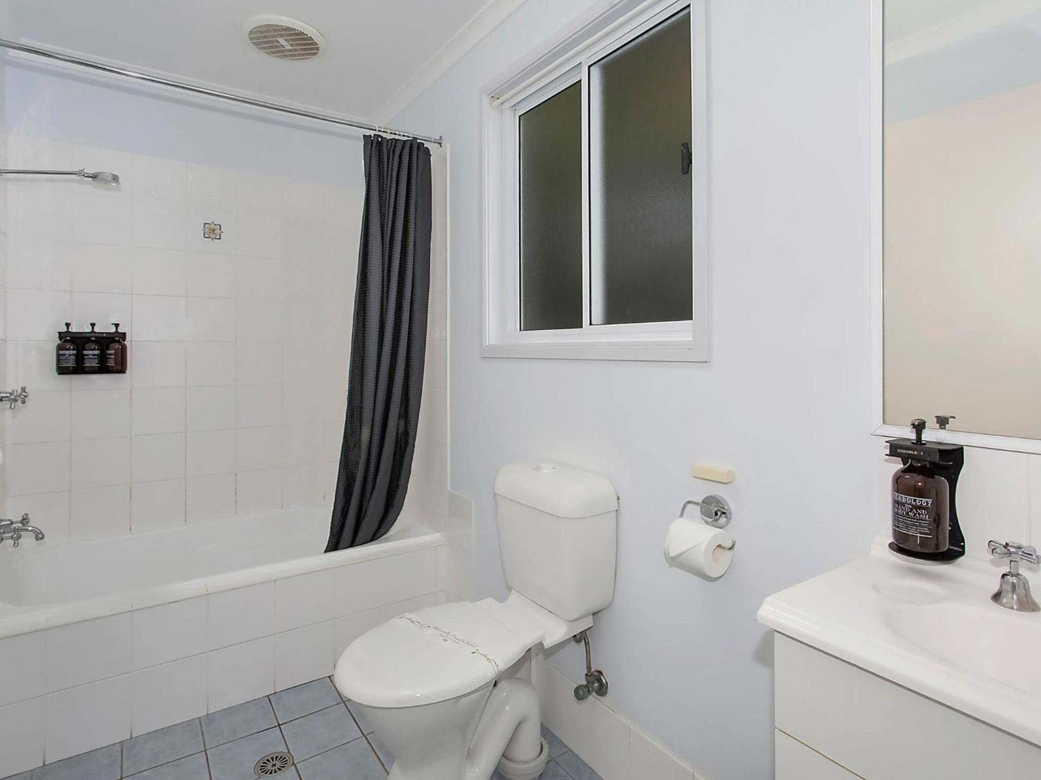 Standard Two-Bedroom Villa - Not Pet Friendly photo 2
