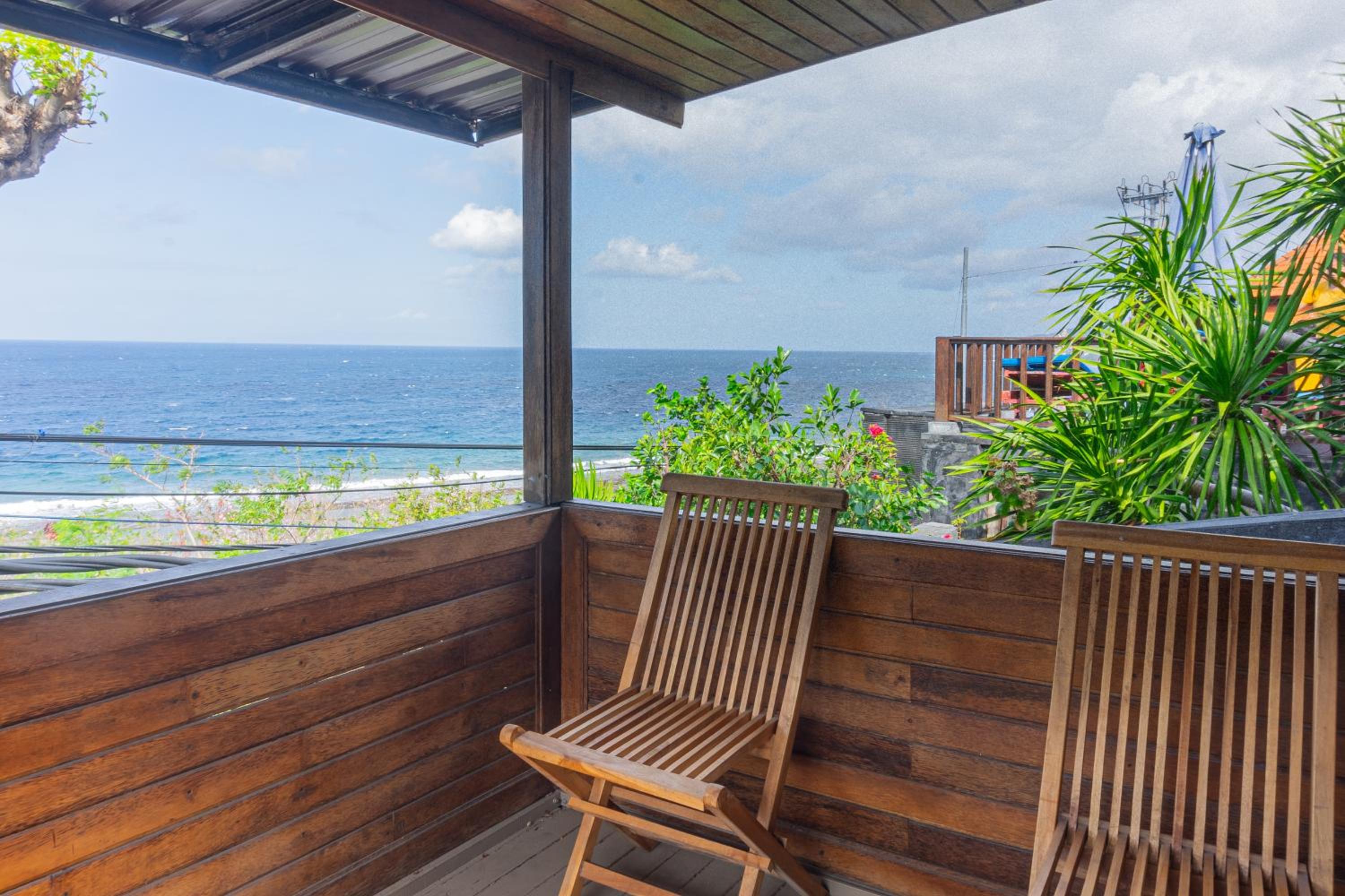 Double Room with Balcony and Sea View - Photo 2