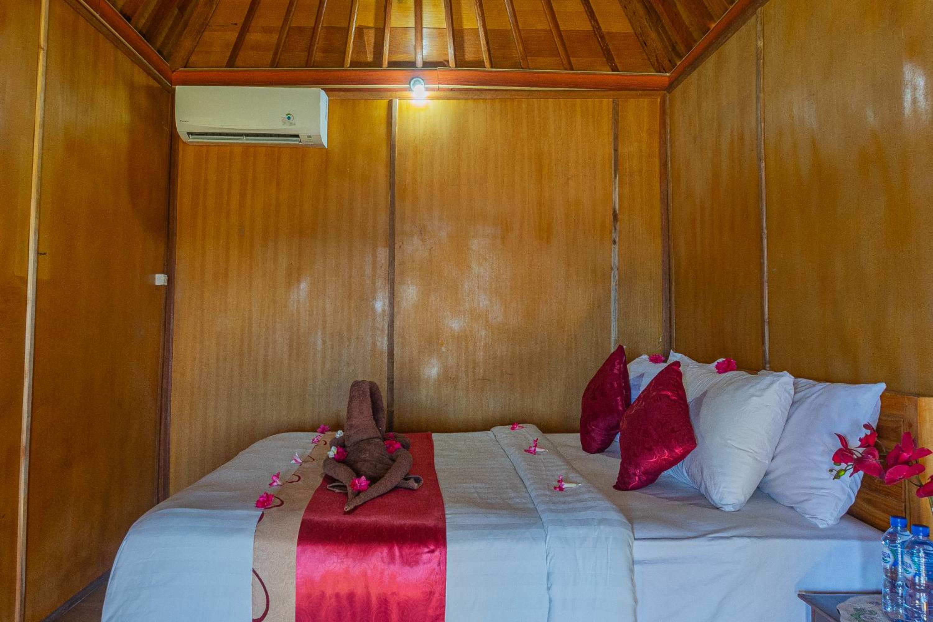 Double Room with Balcony and Sea View - Photo 6