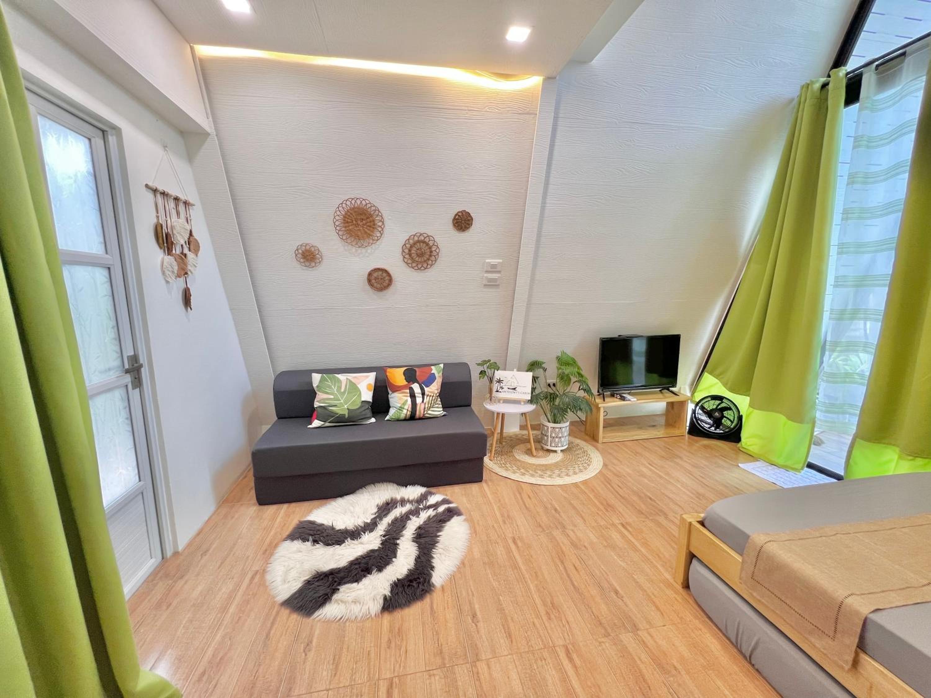 Family Room With Private Bathroom photo 1