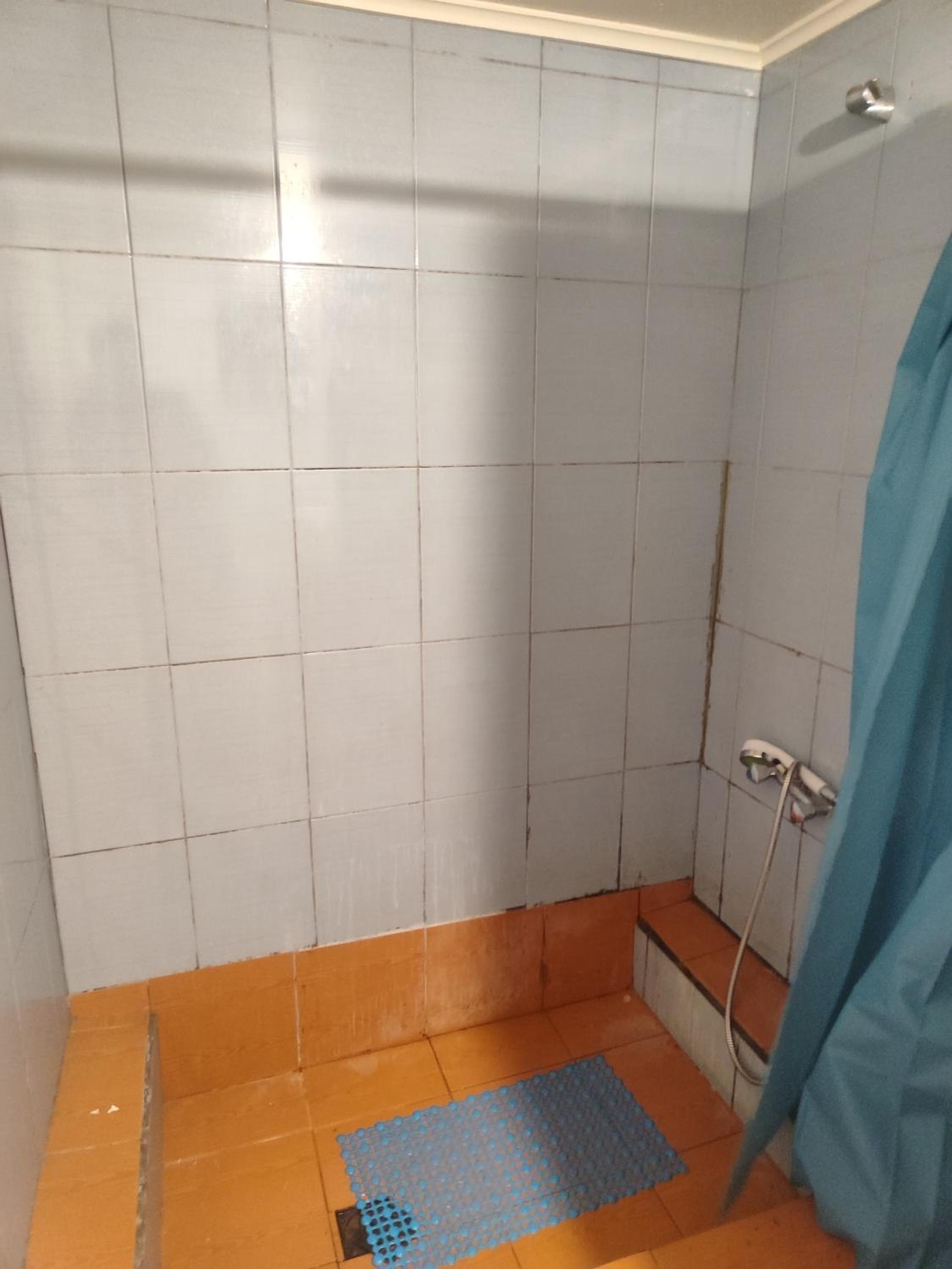 Family Room With Private Bathroom photo 3