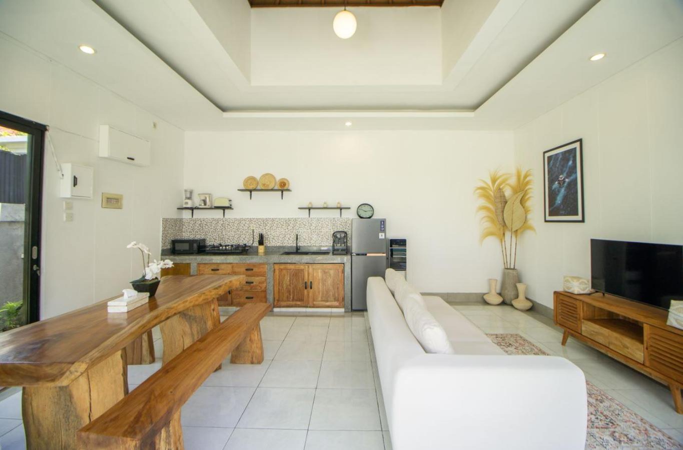 Three-Bedroom Villa photo 1