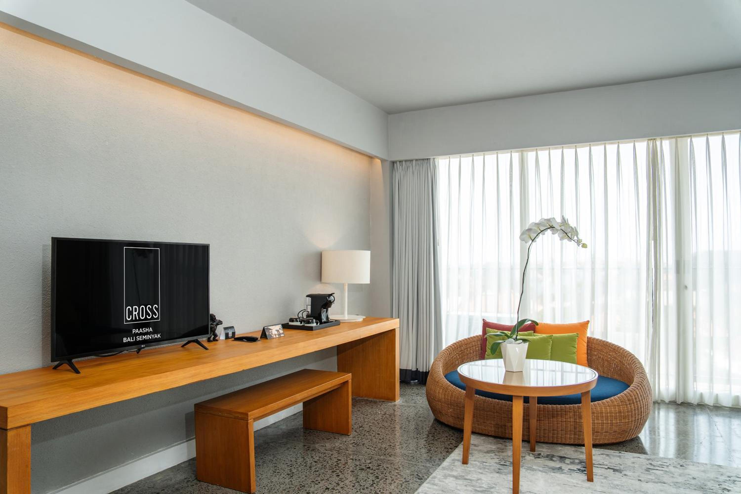 Suite with City View - Photo 2
