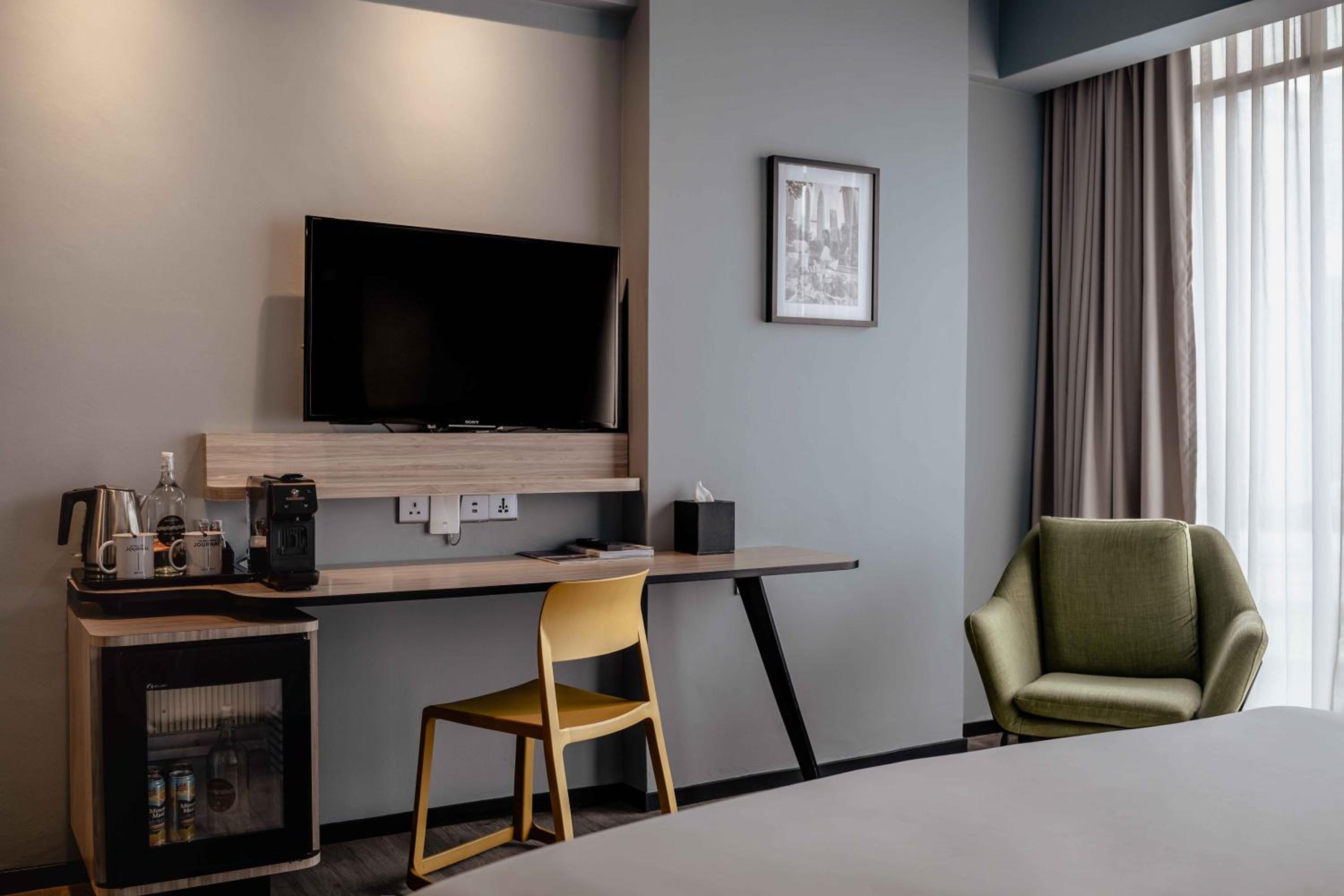 Deluxe King Room photo 3