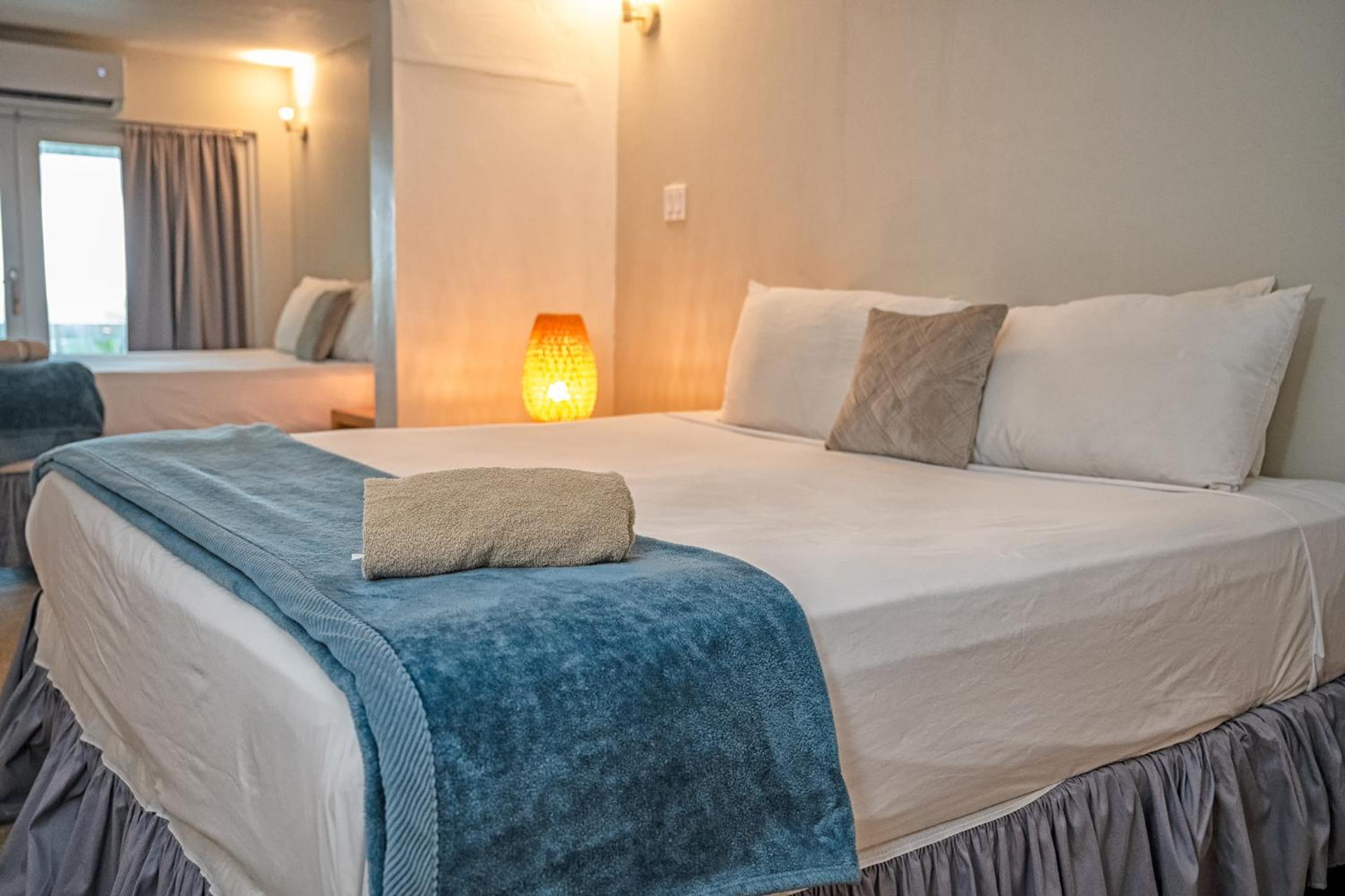 2 King Beds with Private Balcony
