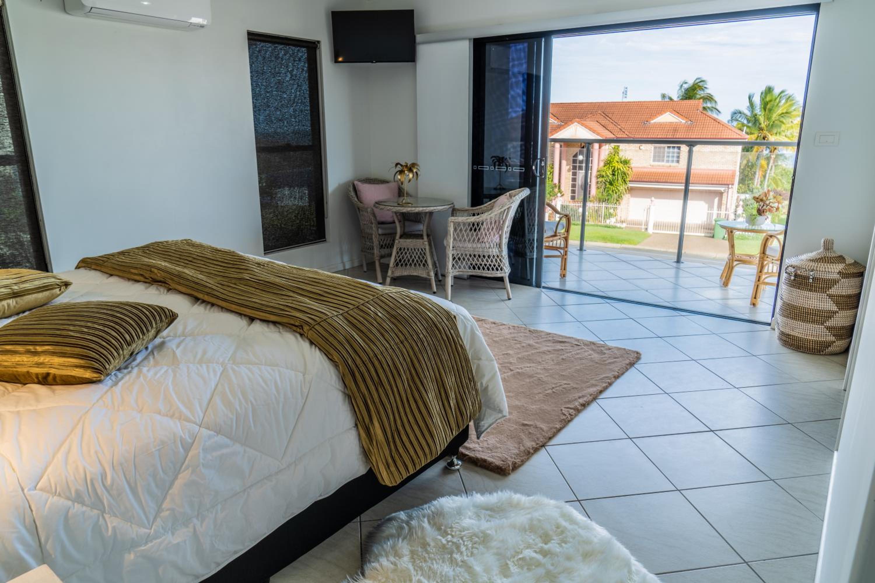Four-Bedroom House photo 1