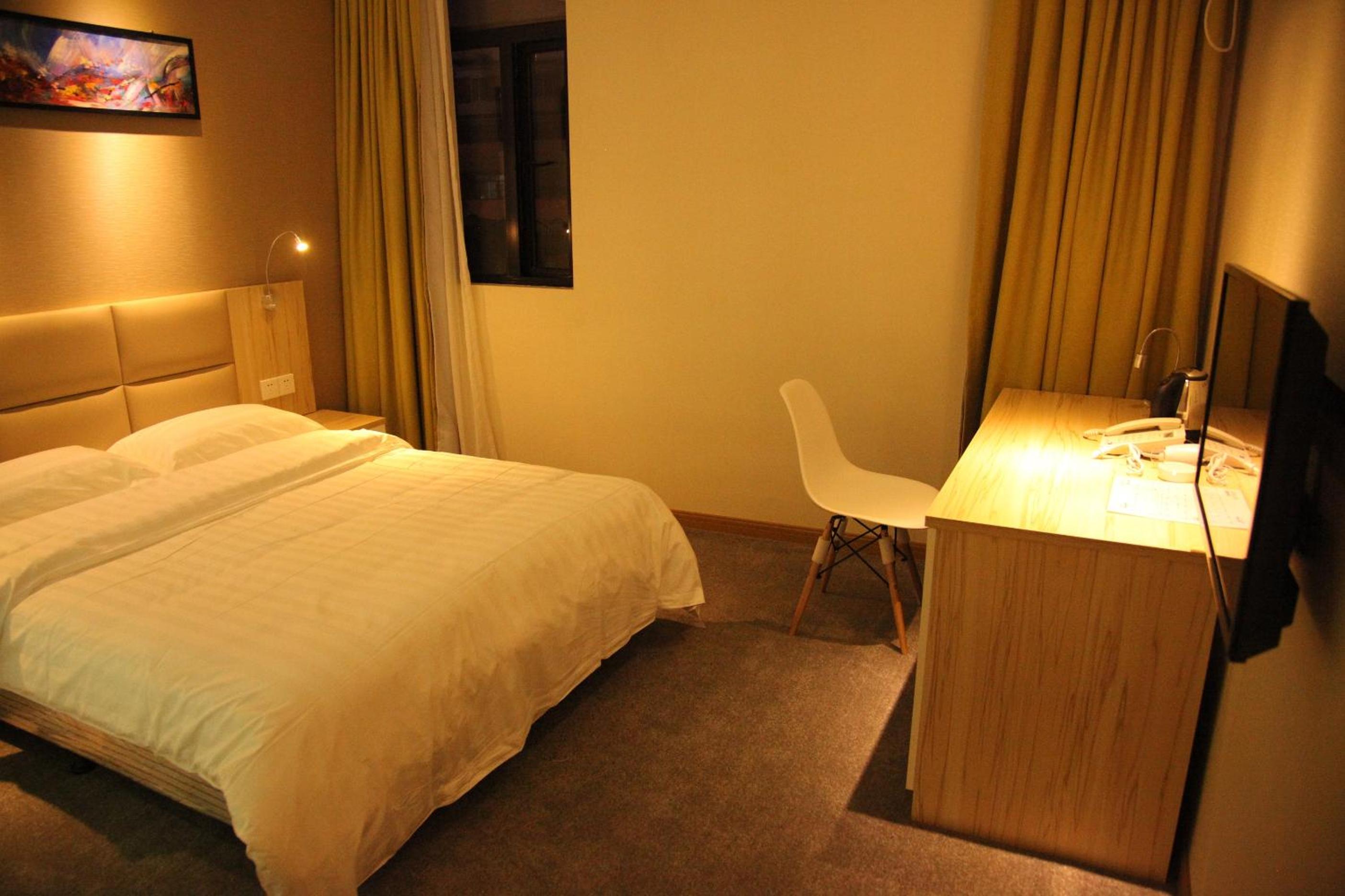 Small Double Room photo 1