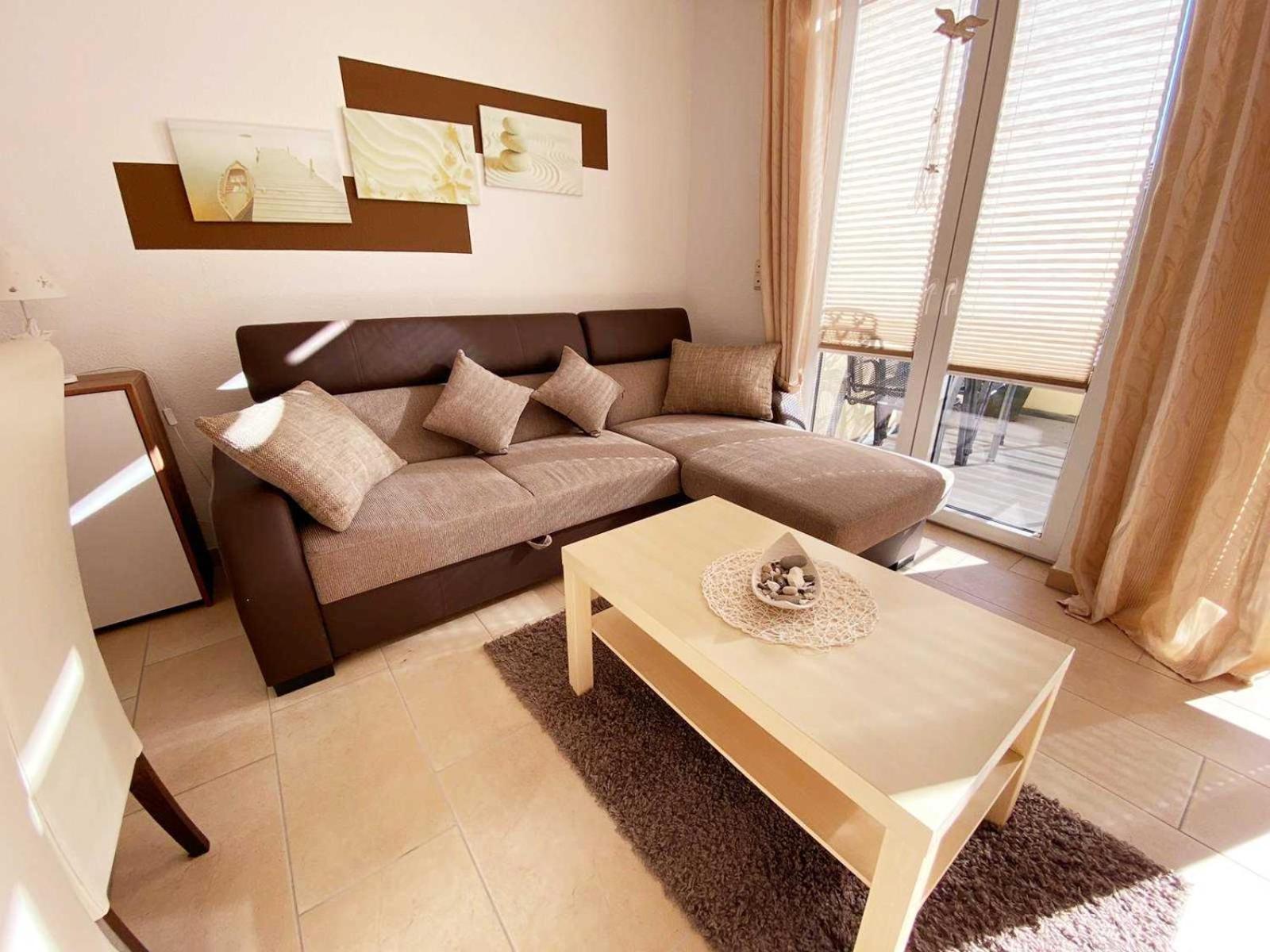 One-Bedroom Apartment with Balcony photo 1