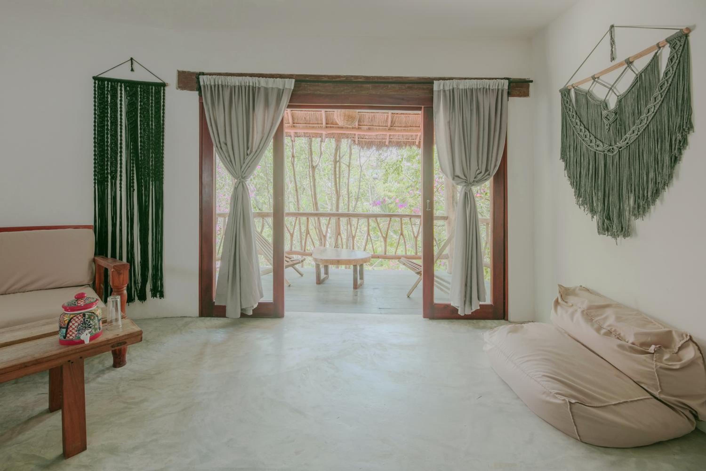 Villa with Pool View - Photo 6