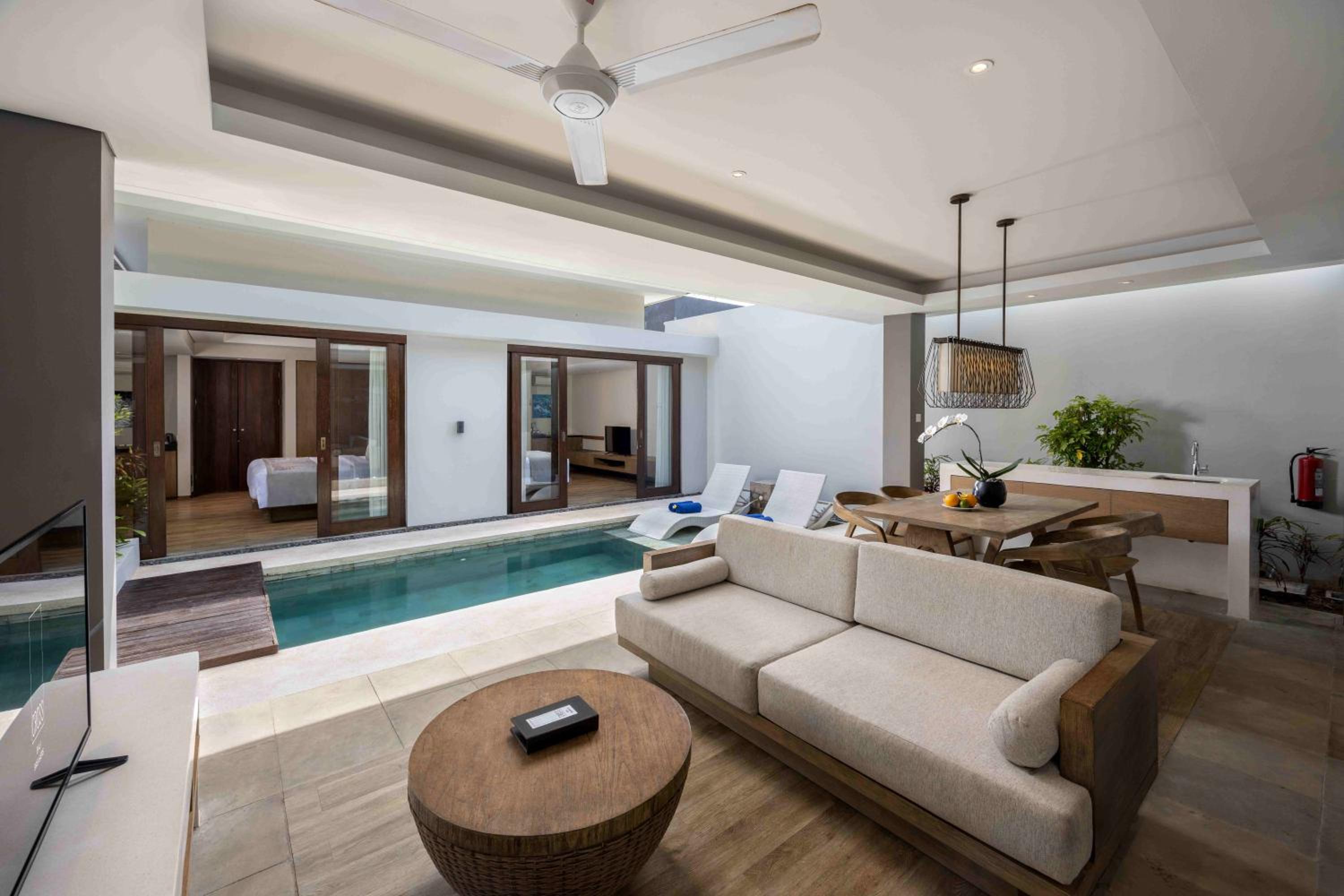 Two Bedroom Deluxe Pool Villa with Balangan Beach Shuttle - Photo 2