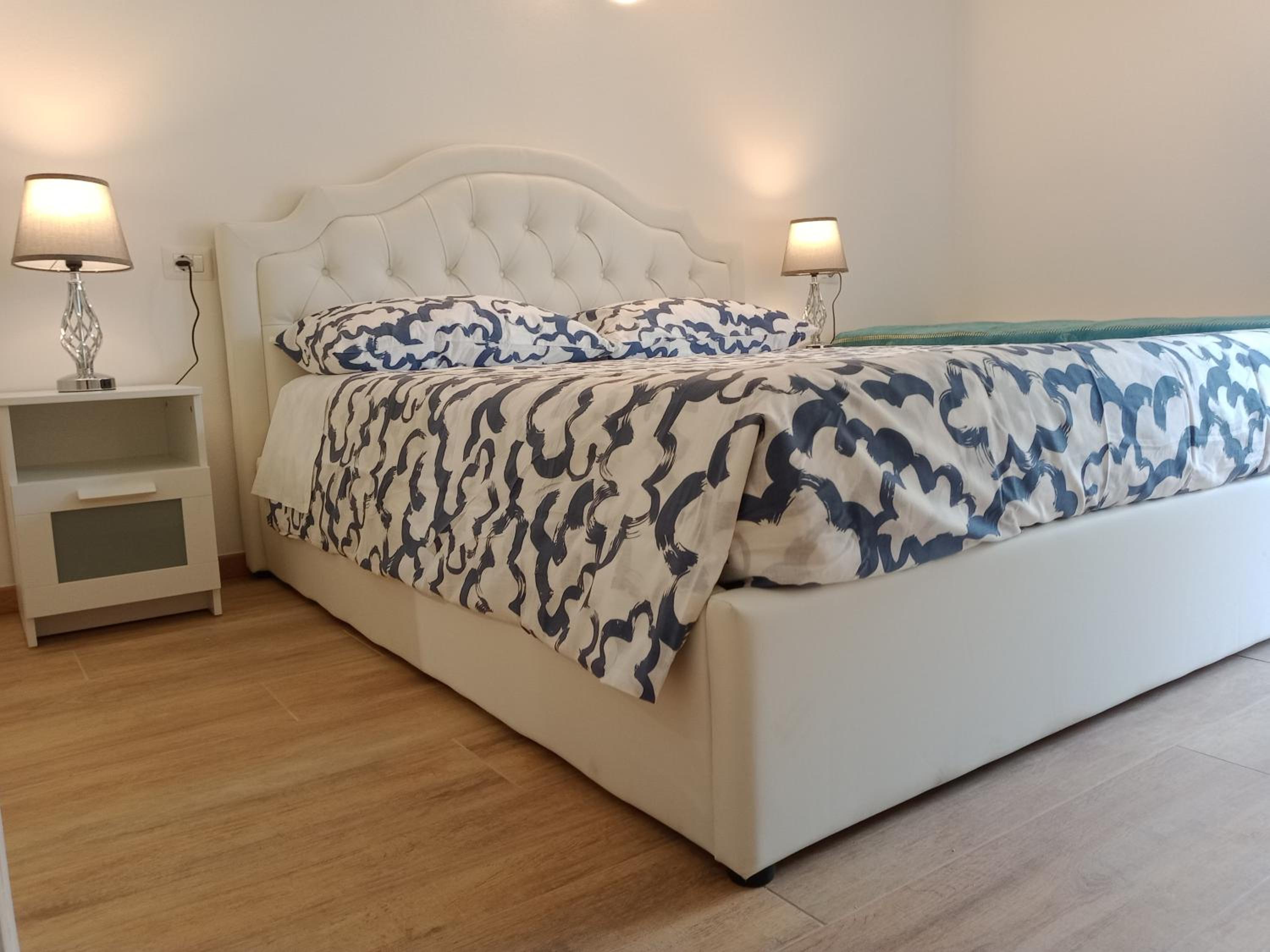 Two-Bedroom Apartment with Mountain View photo 1