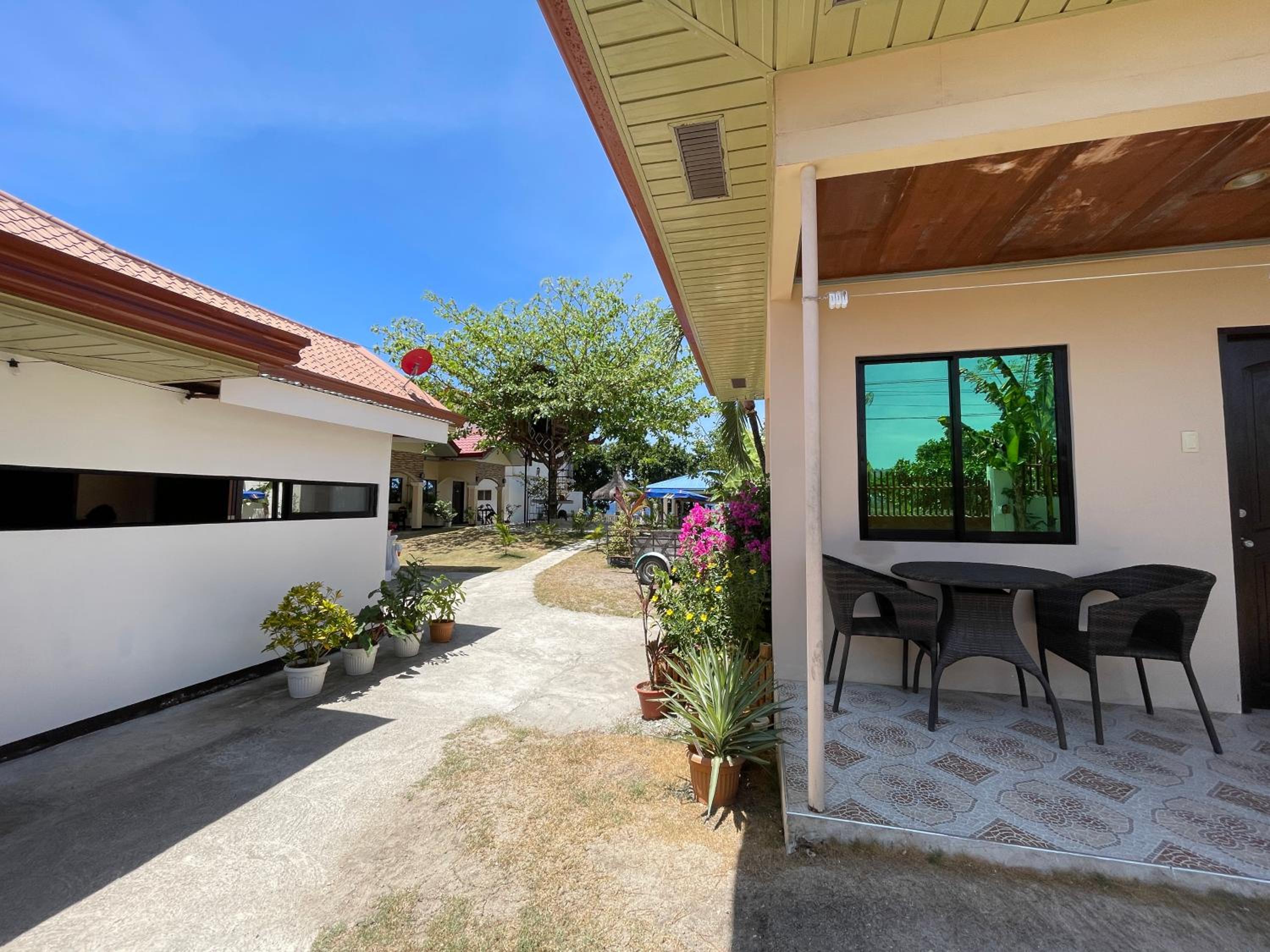 Double or Twin Room with Garden View - Photo 22