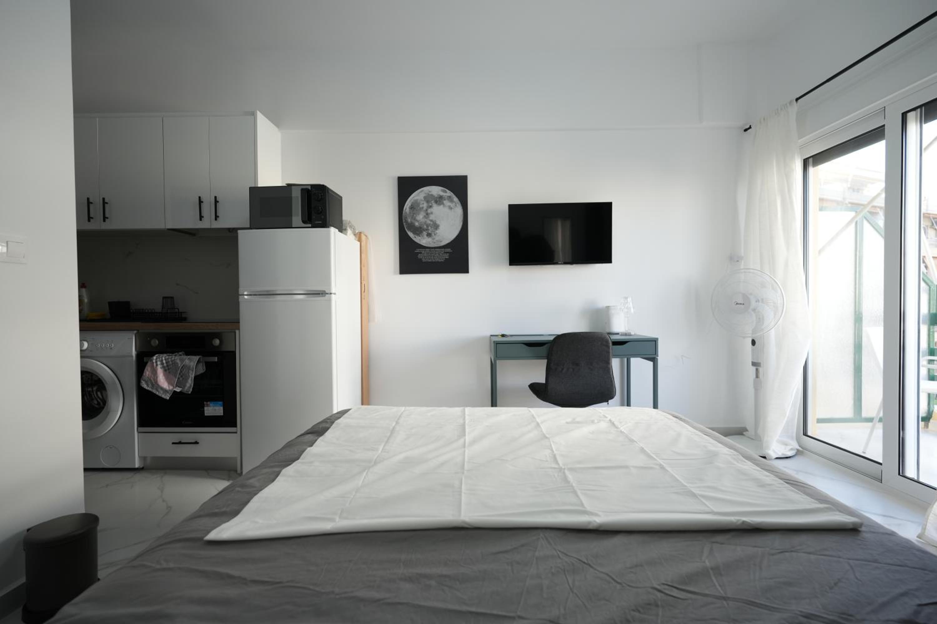 Studio Apartment photo 3