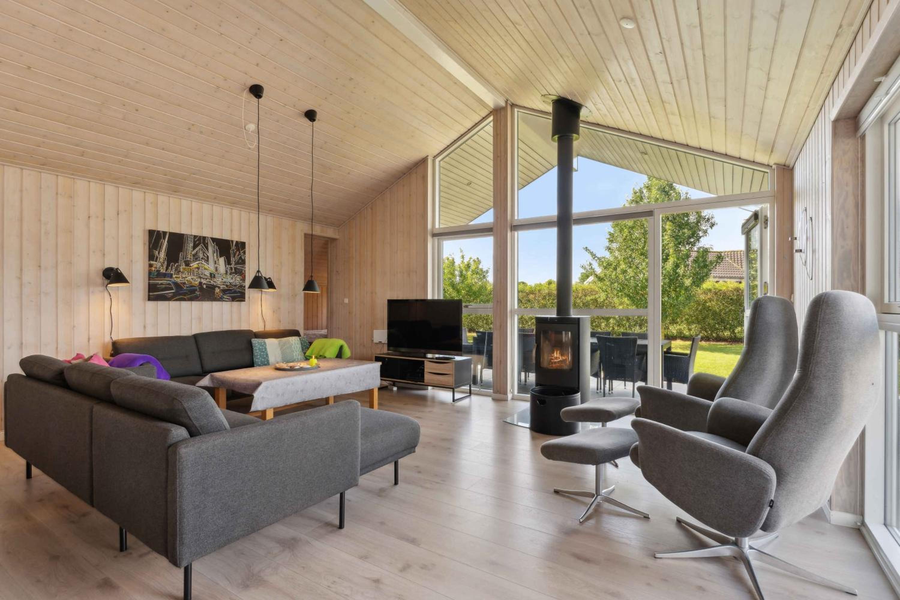 Four-Bedroom House photo 1