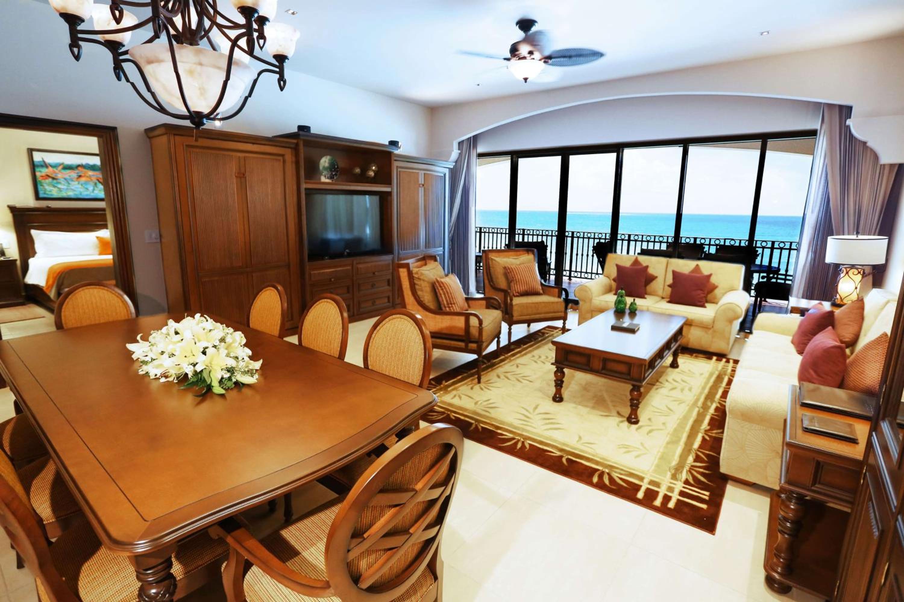 One-Bedroom Signature Suite - Beachfront