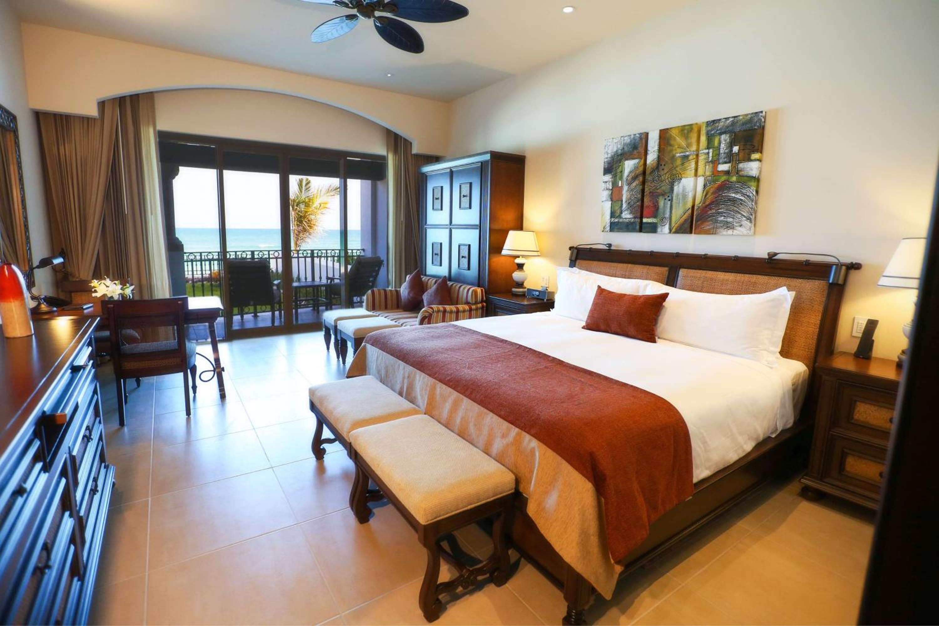 Three-Bedroom Suite - Beachfront - Signature Collection