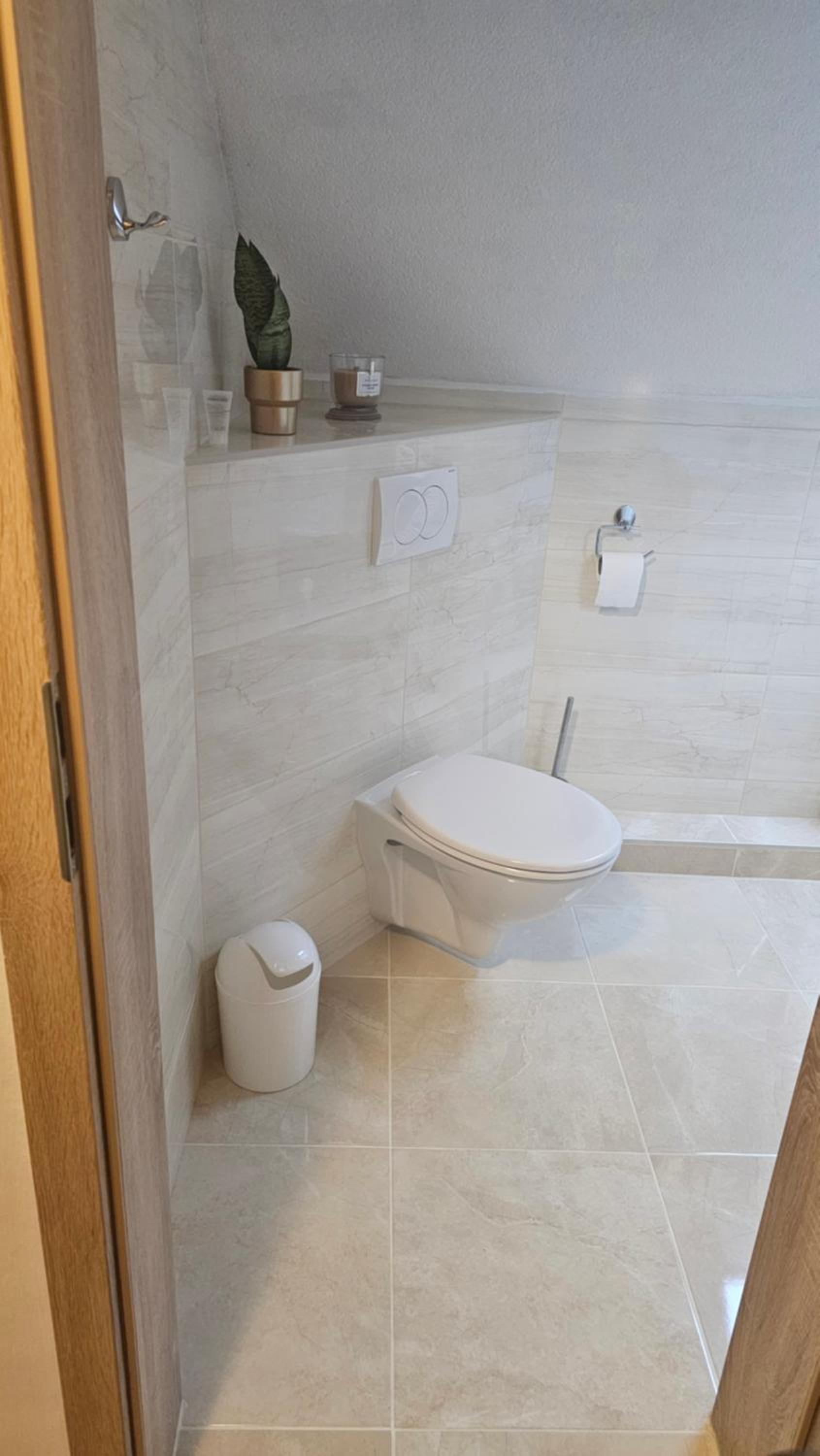Double Room with Balcony - Photo 13