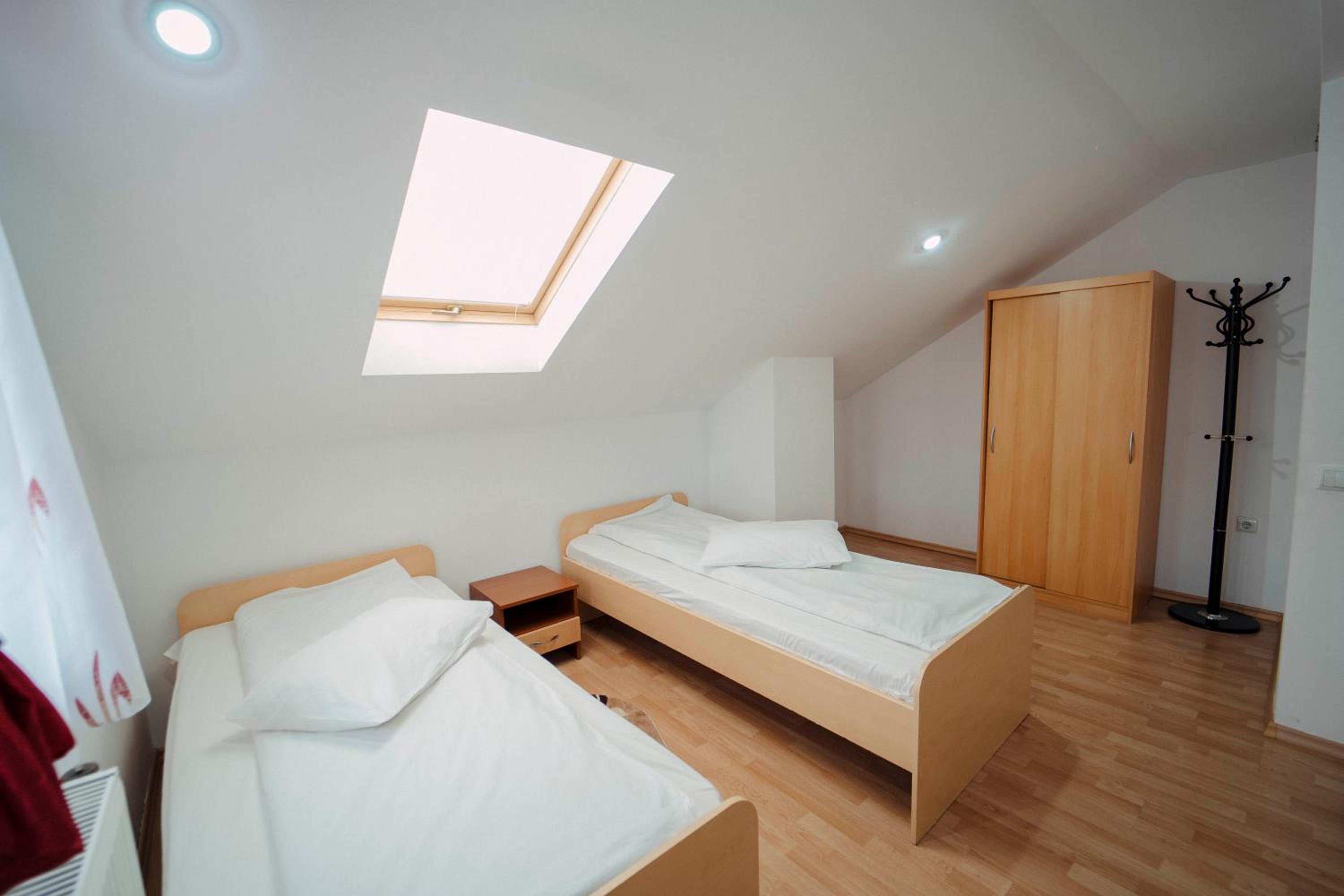 Double Room with Shared Bathroom photo 2