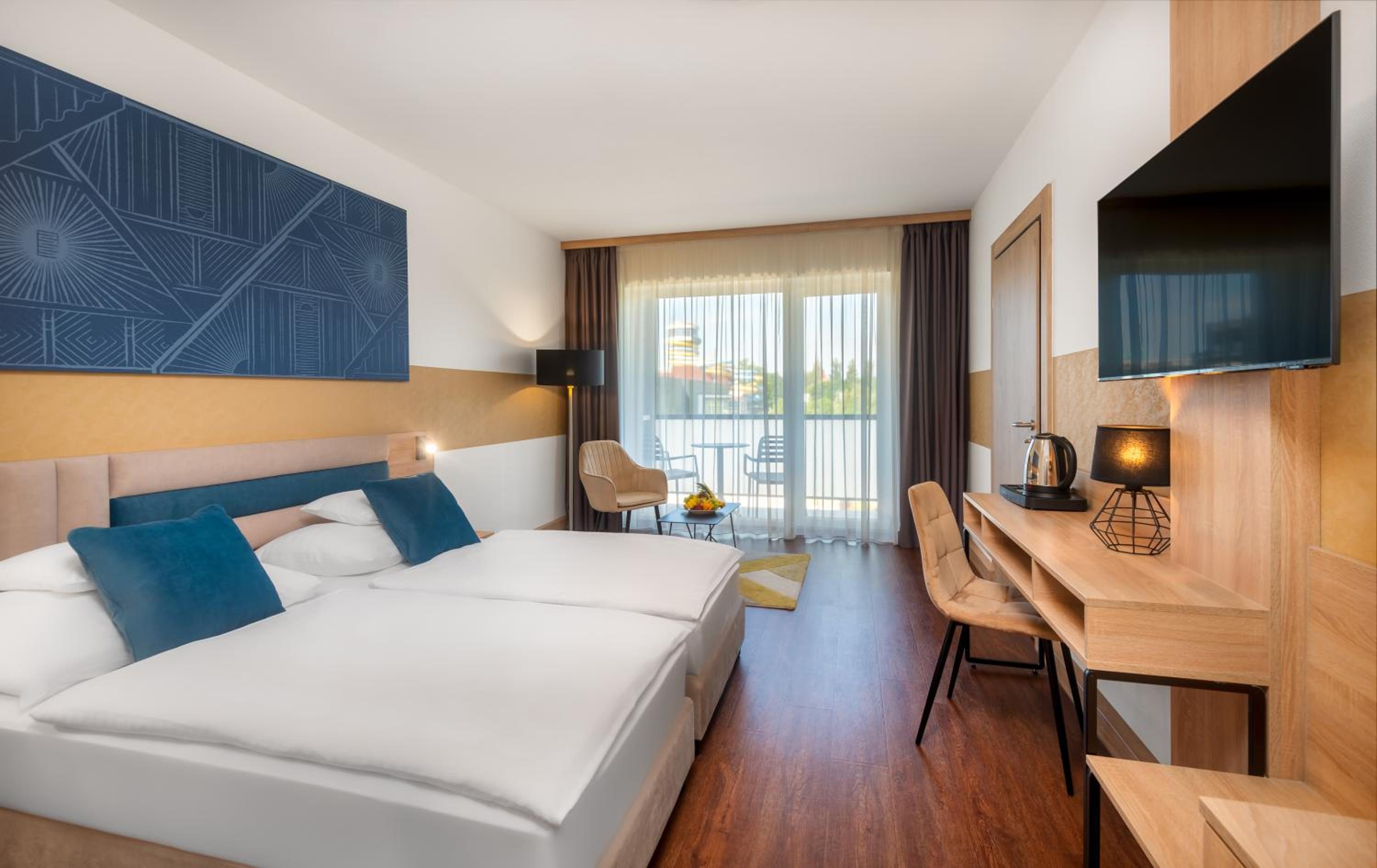 Double or Twin Room - Photo 4