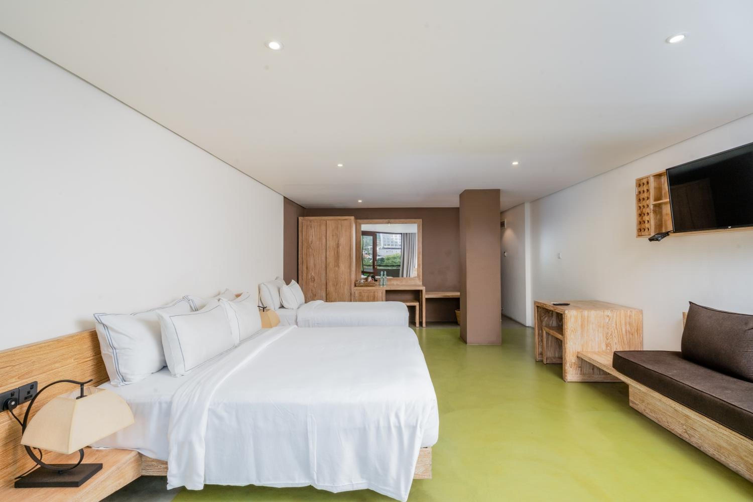 Deluxe Double Room with Lake View photo 1