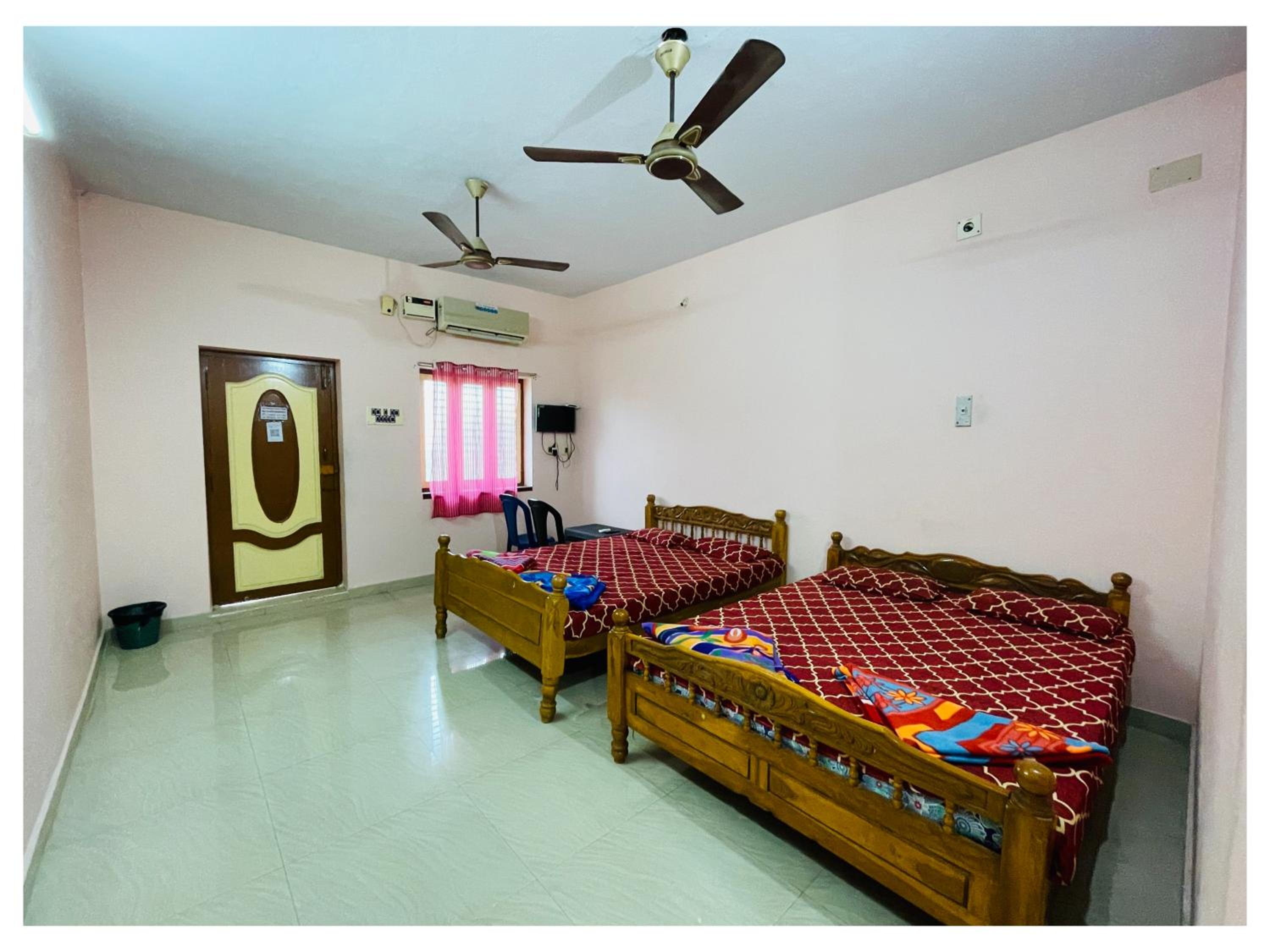 Comfort Triple Room - Photo 12