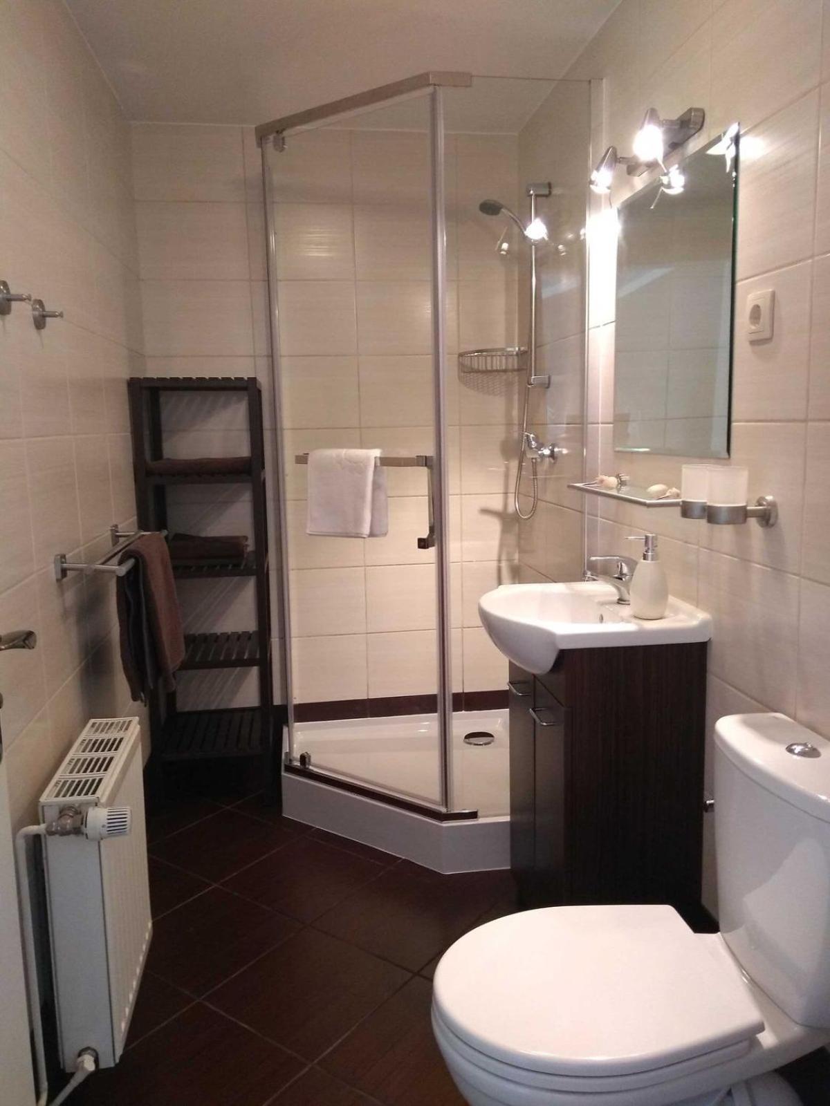 Apartment with Shower photo 3