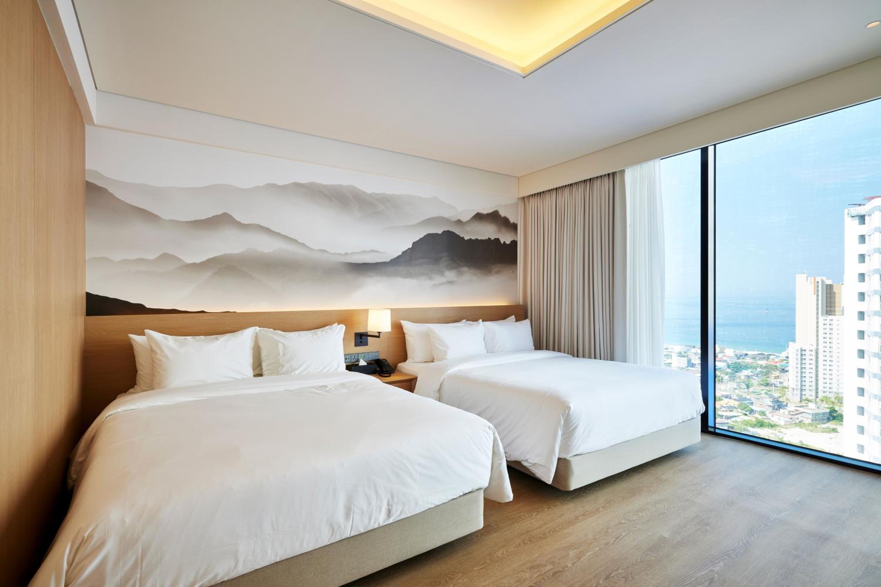 Junior Suite Two Queen Beds - No View