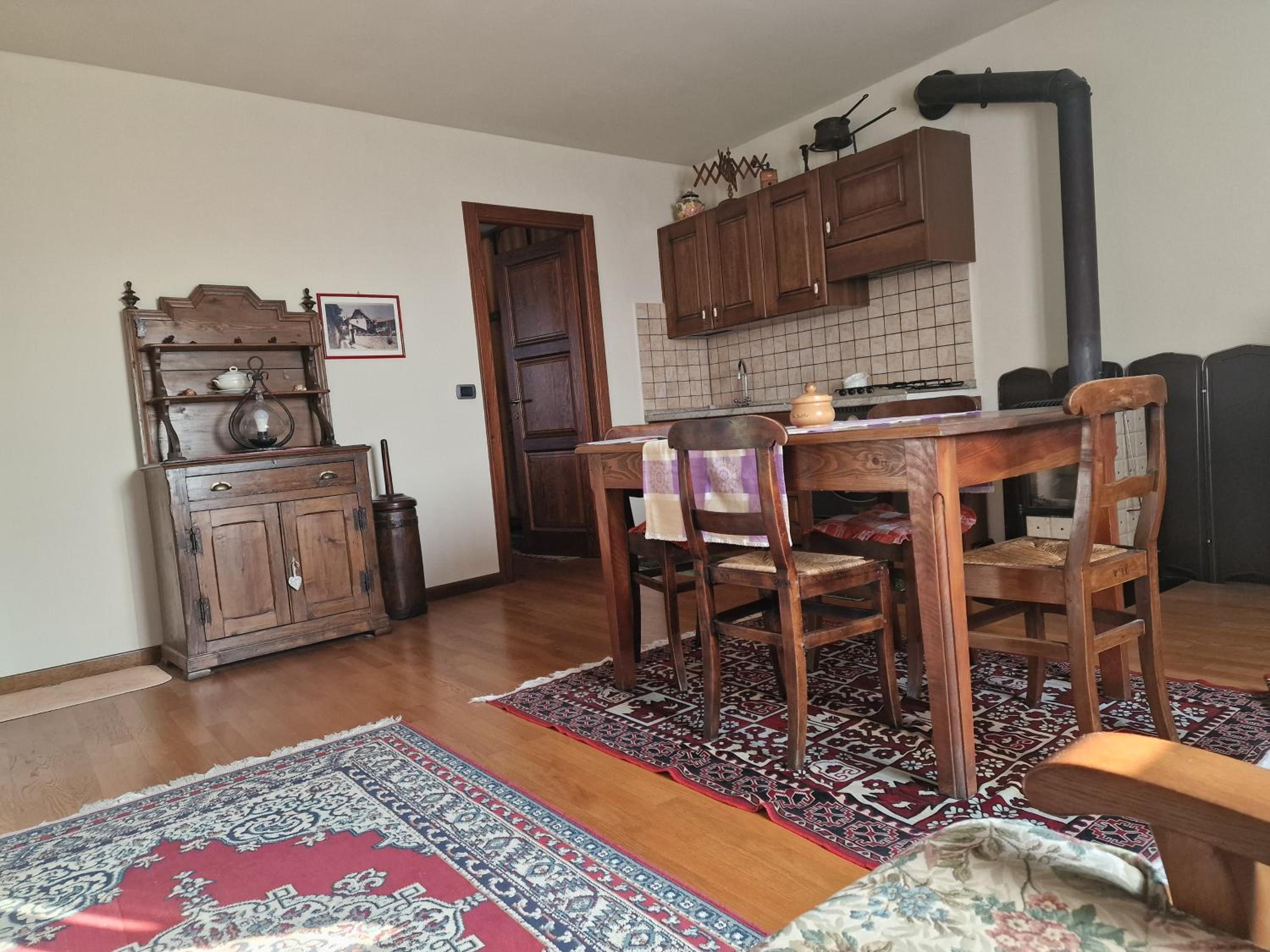 One-Bedroom Apartment - Photo 7