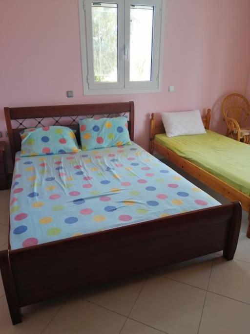 Three-Bedroom House photo 3