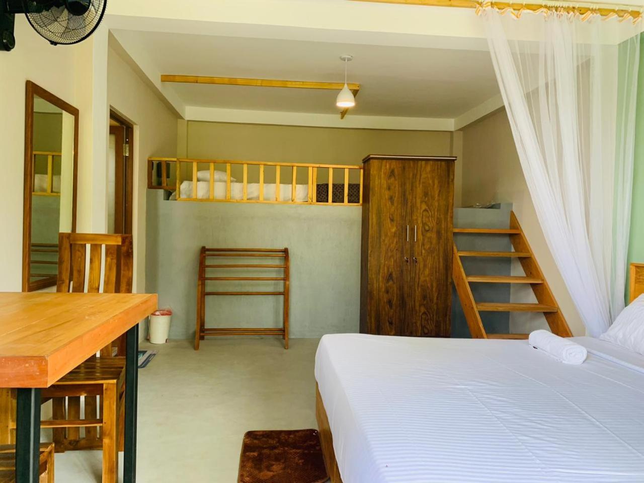 Triple Room with Mountain View