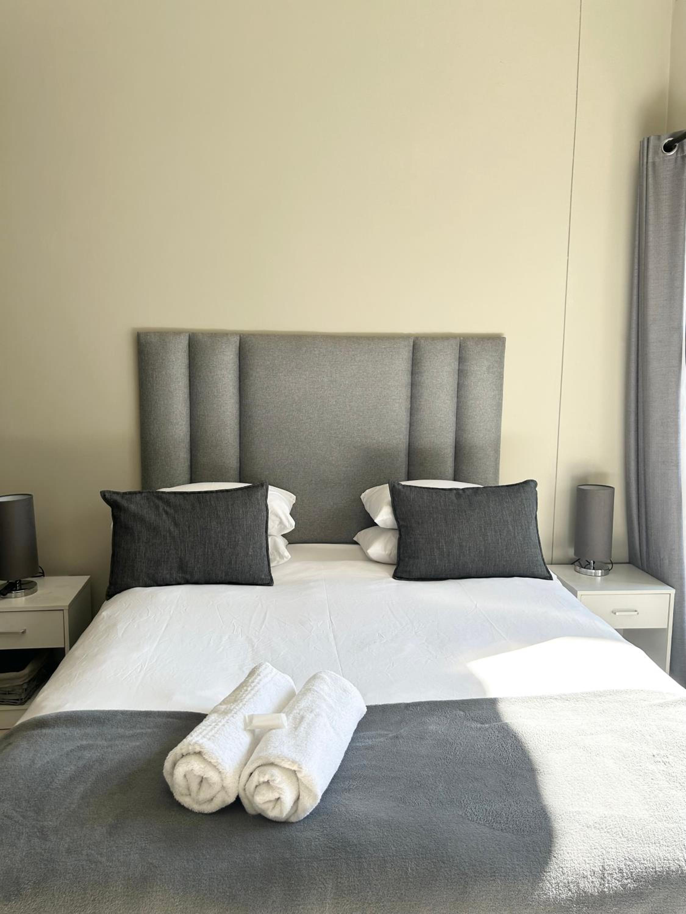 One-Bedroom Apartment - Photo 19