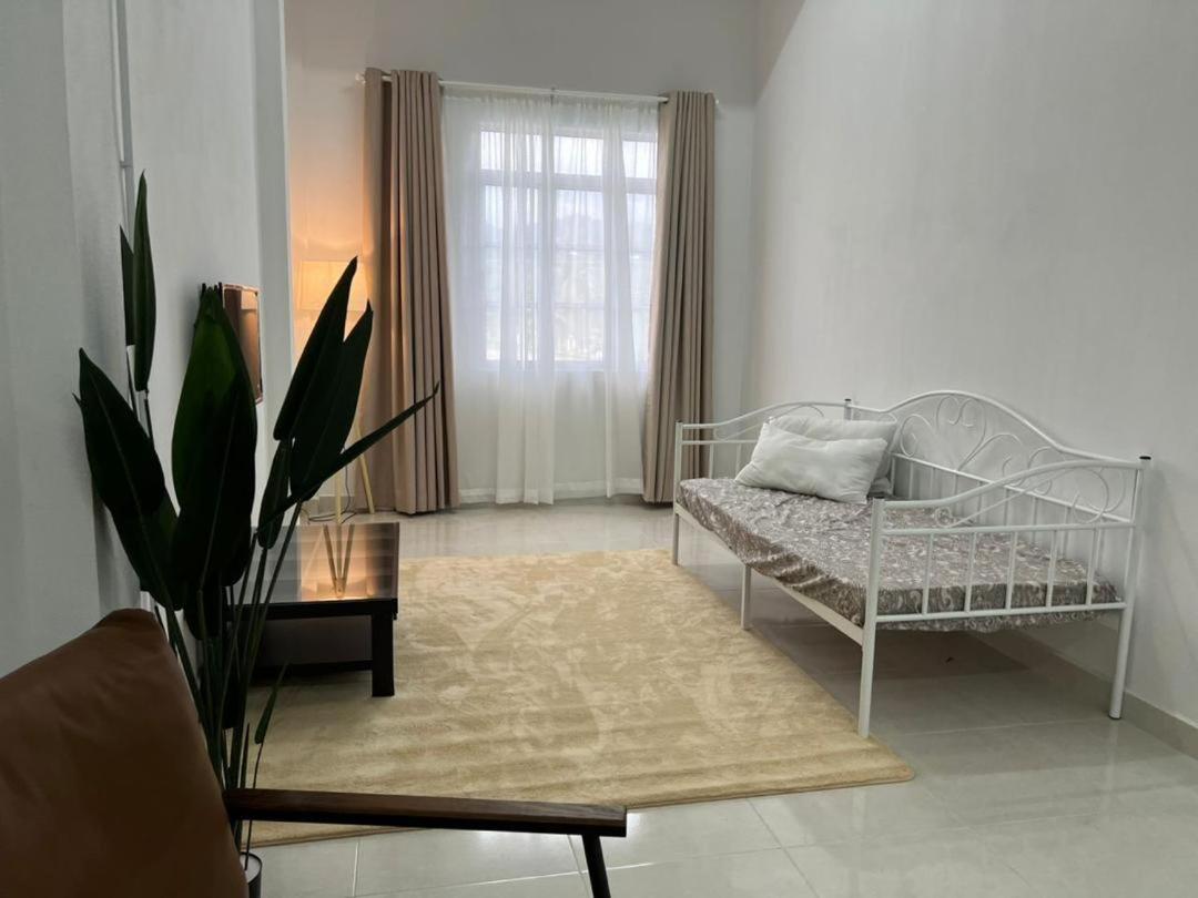 Three-Bedroom House photo 2
