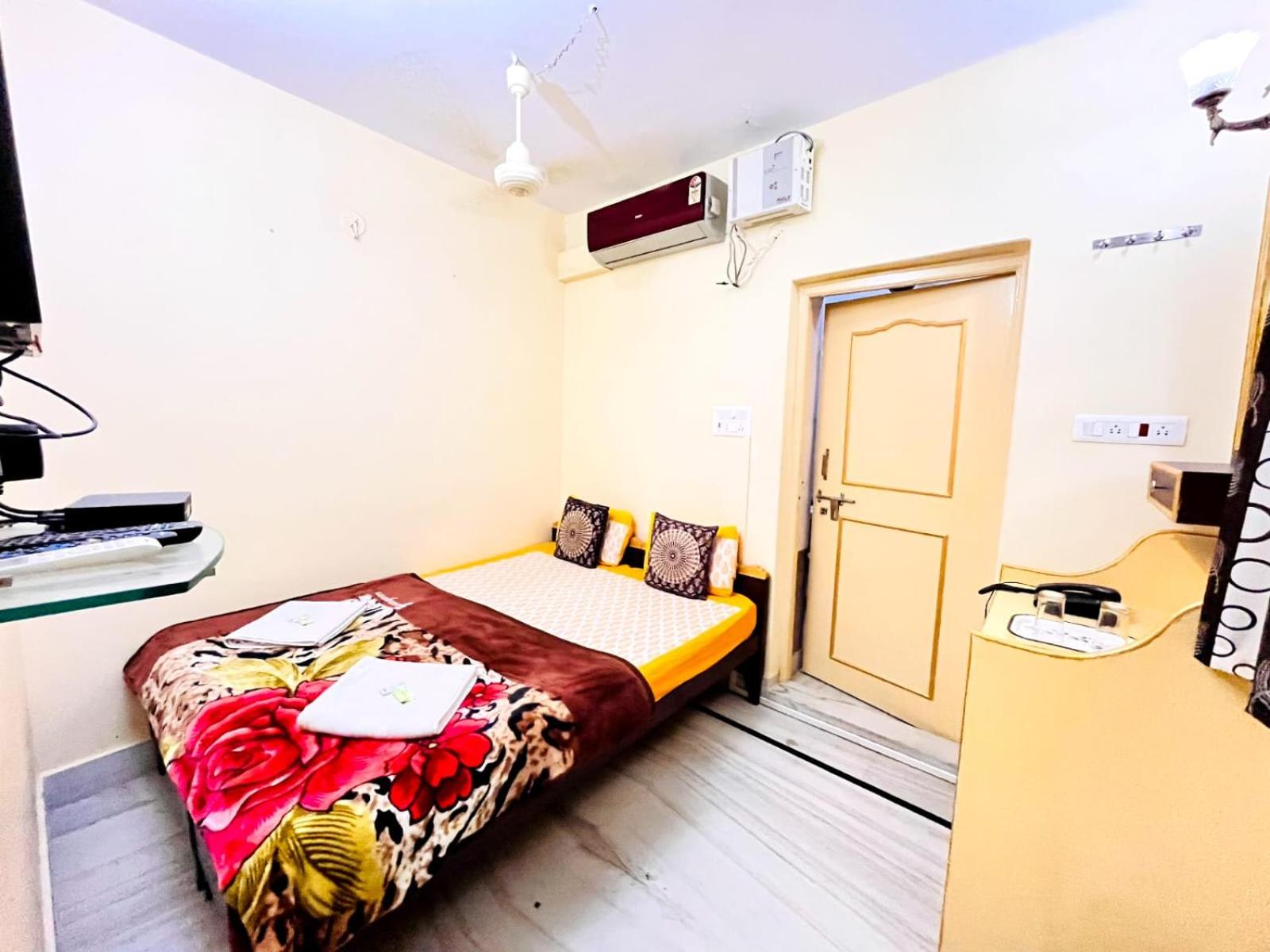 Standard Double Room photo 3