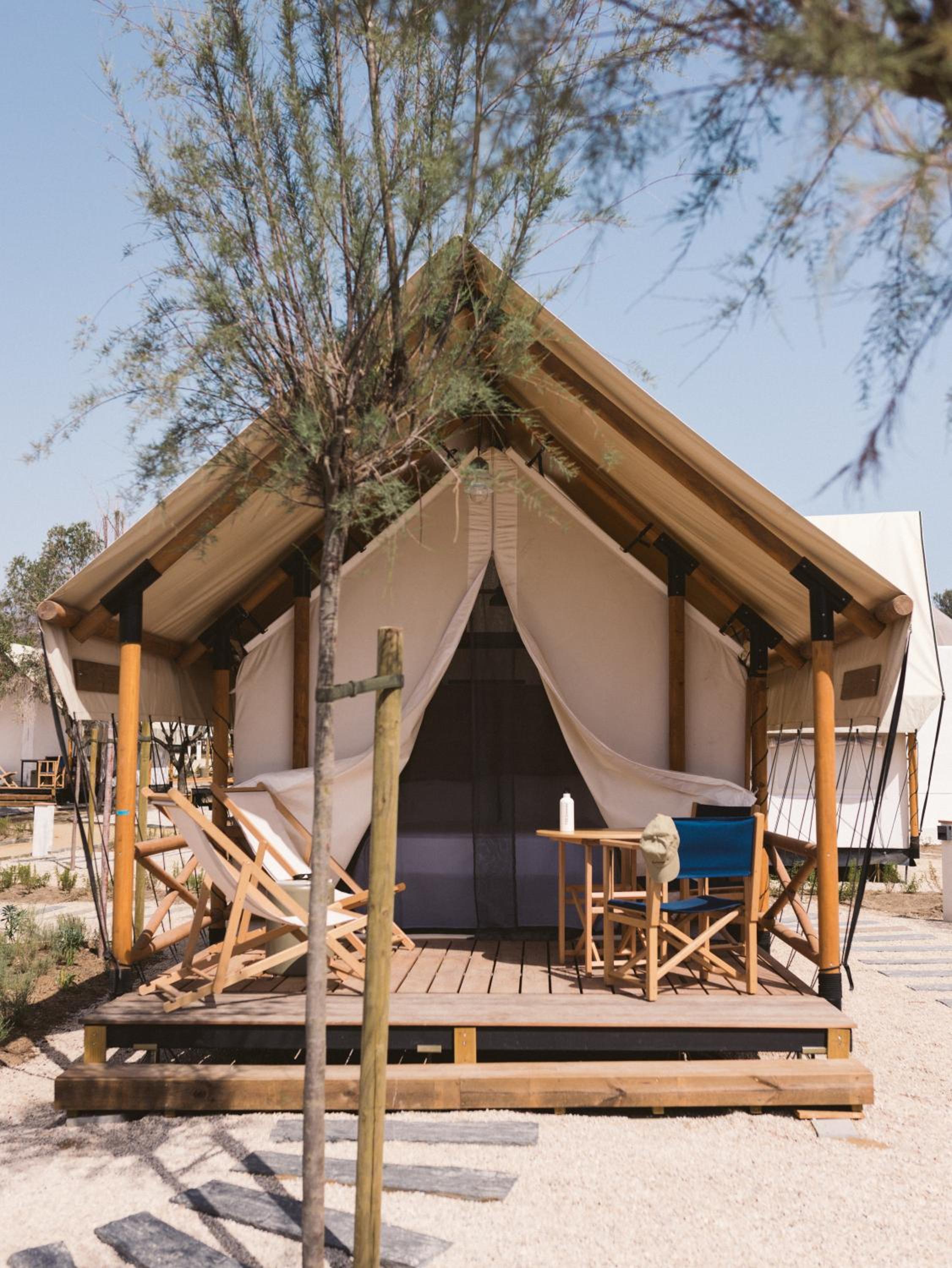 Glamping Couple photo 3