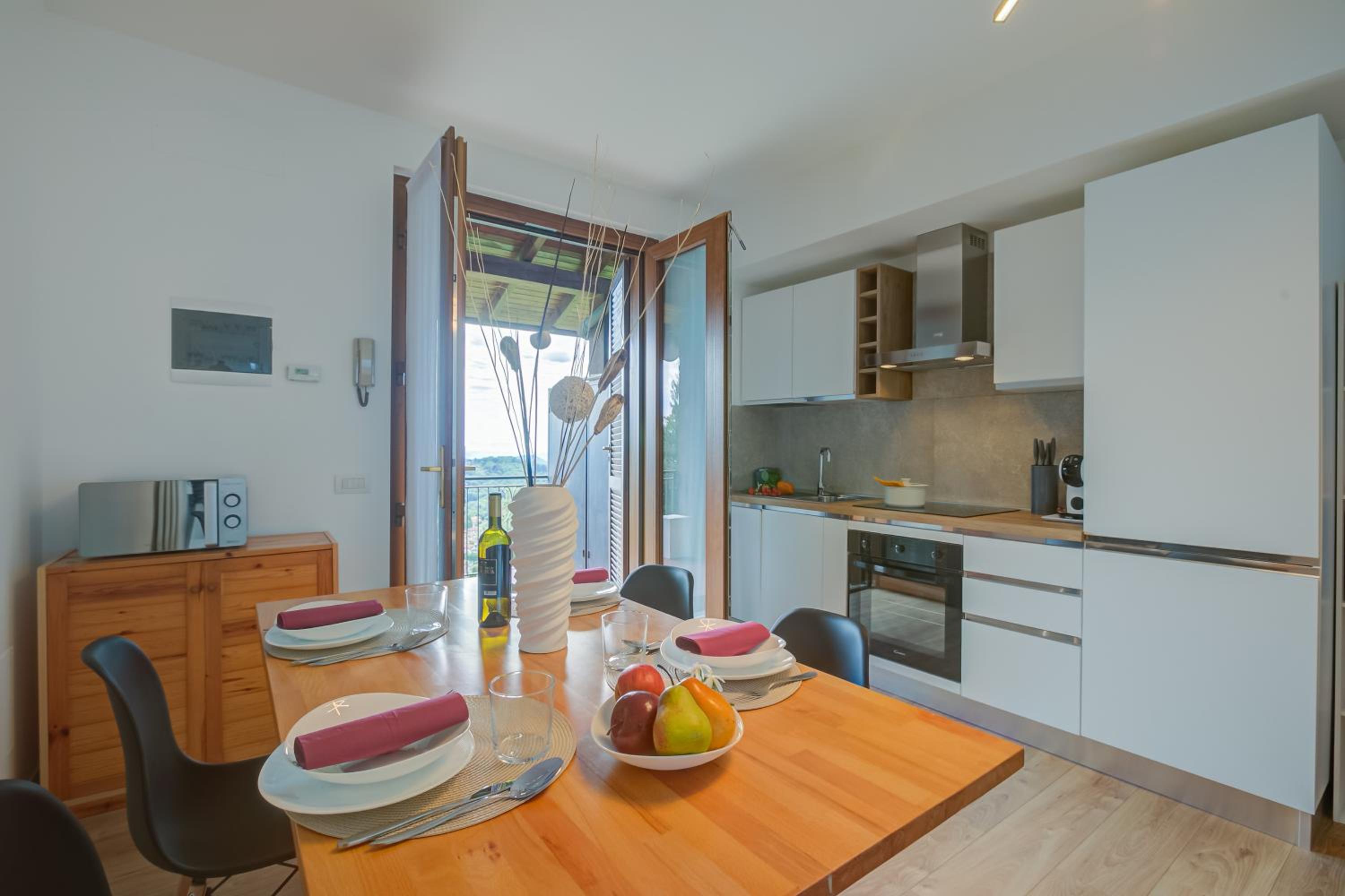 Apartment with Terrace photo 2
