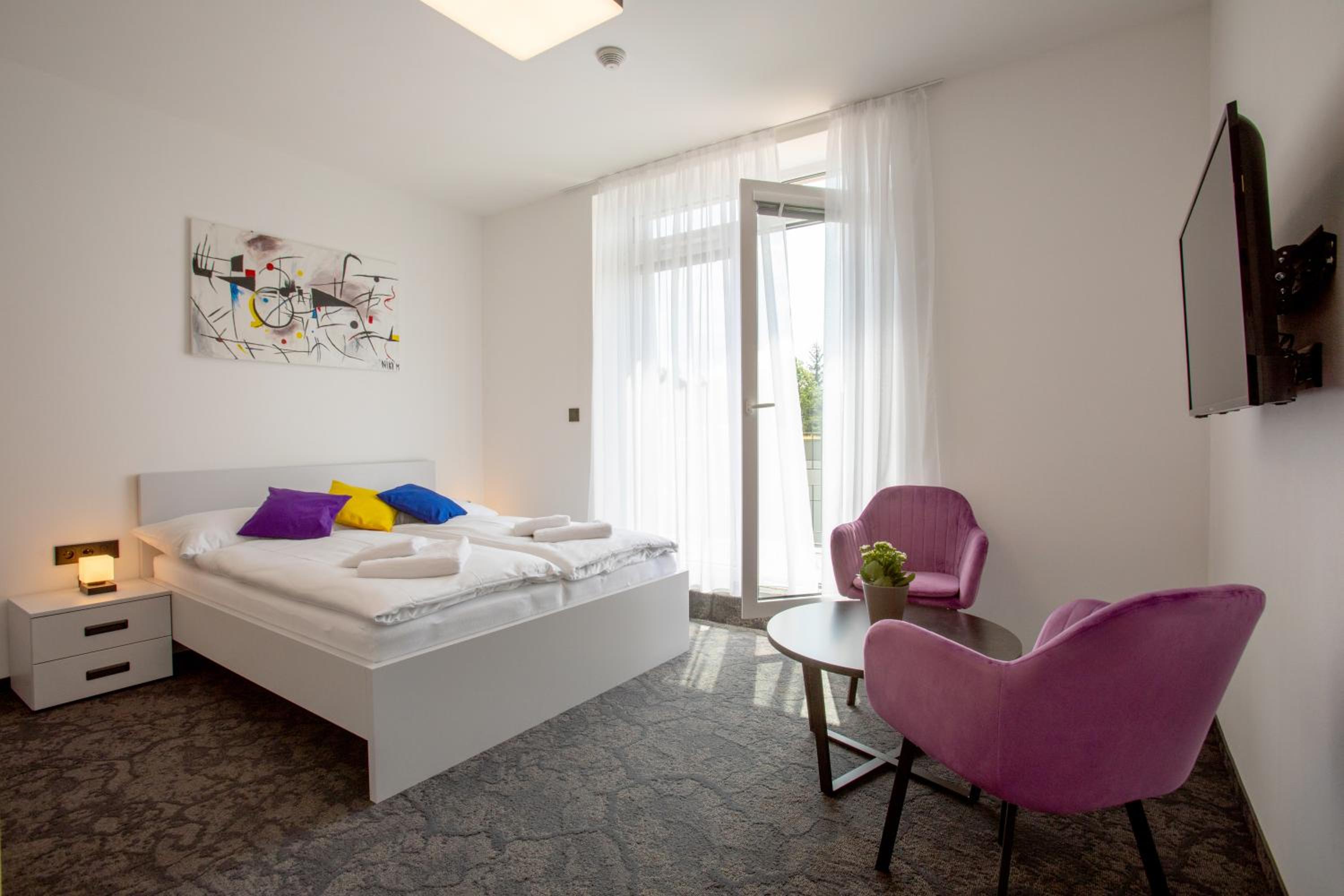 Studio Apartment photo 1