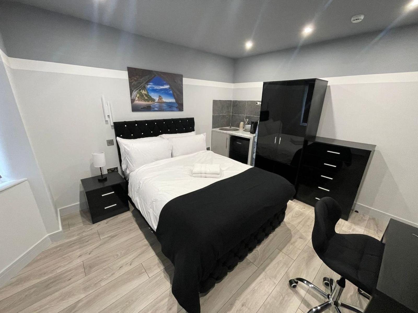 Double Room With Private Bathroom