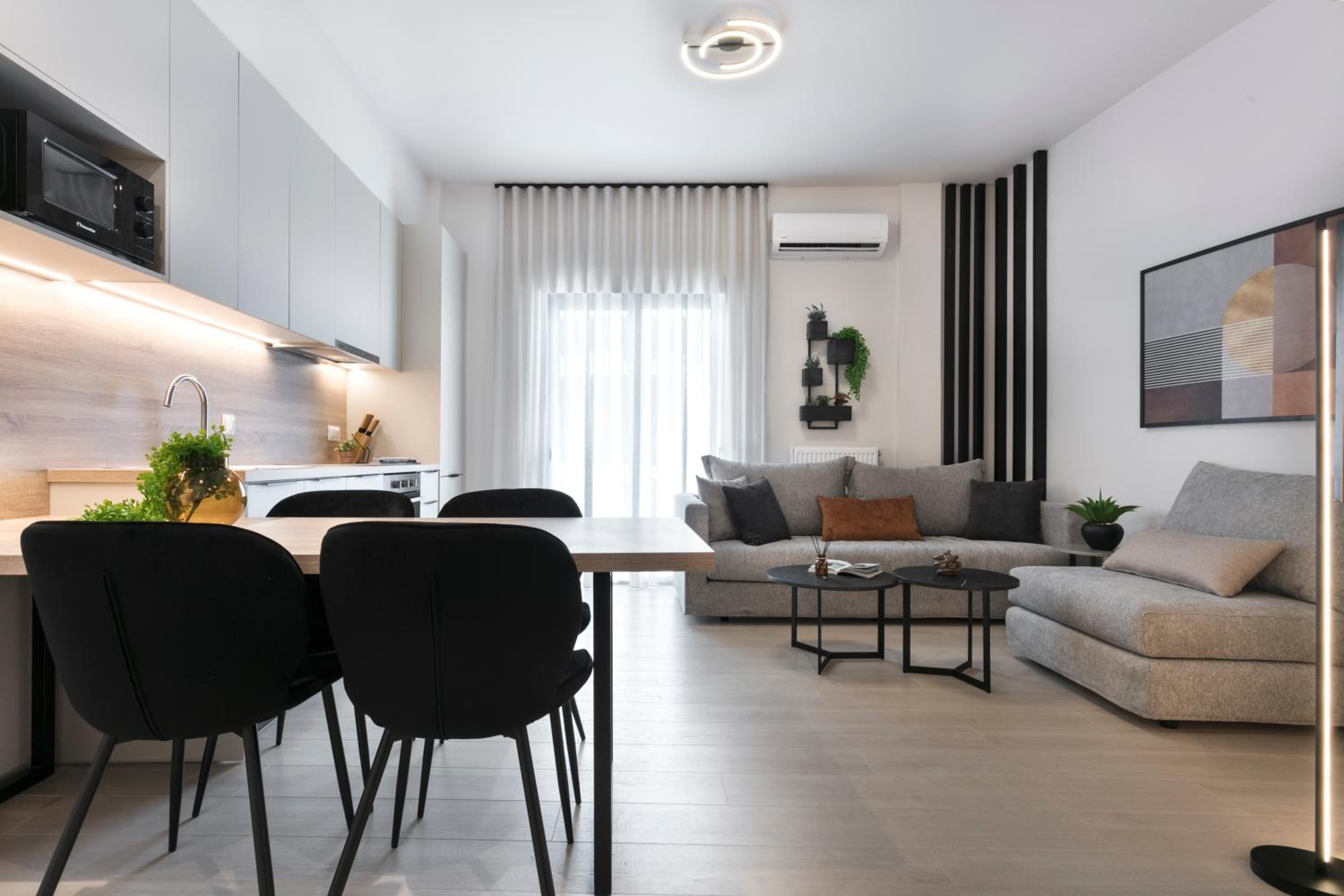 Two-Bedroom Apartment with Balcony photo 1