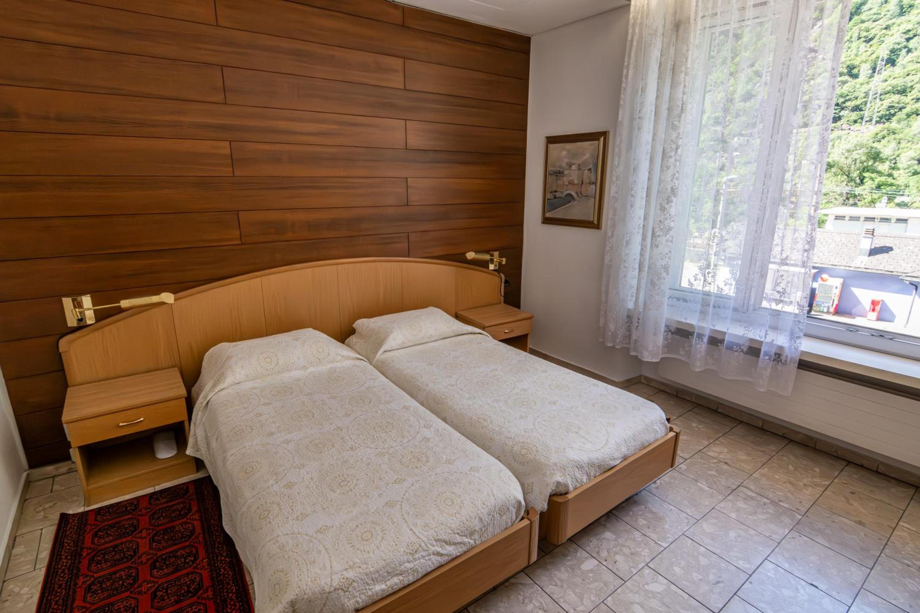 Double or Twin Room - Photo 16