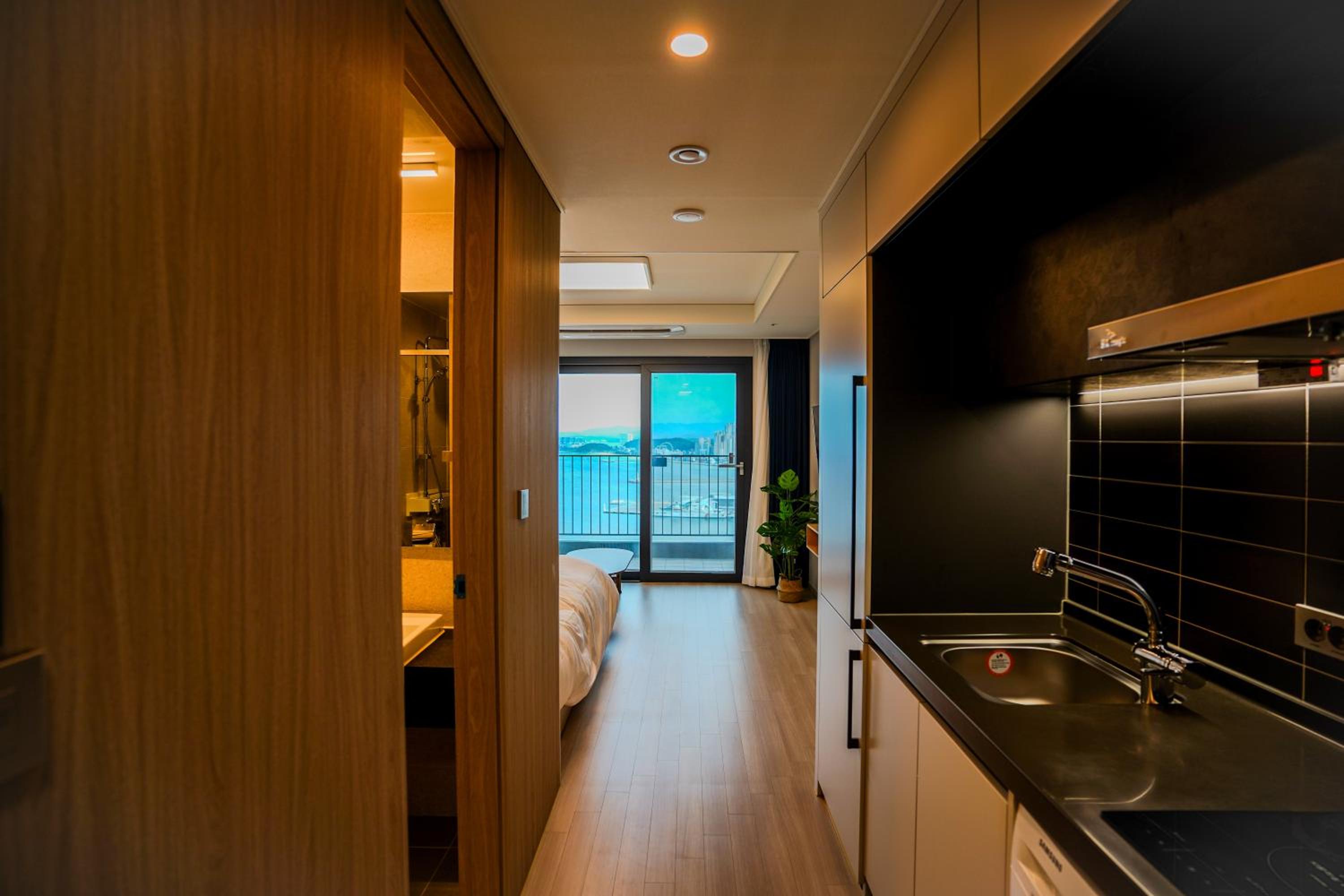 Standard Double Room - Photo 5